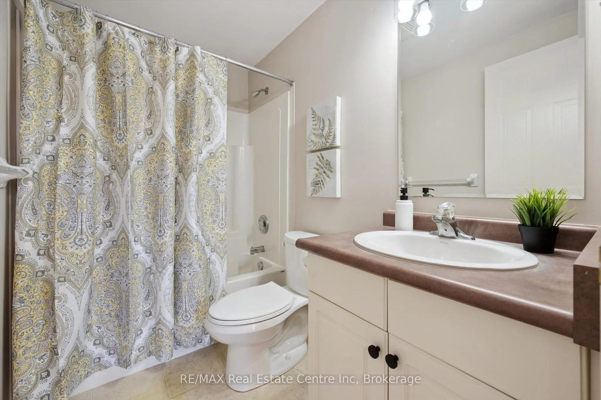 124 GOSLING Gardens, #36