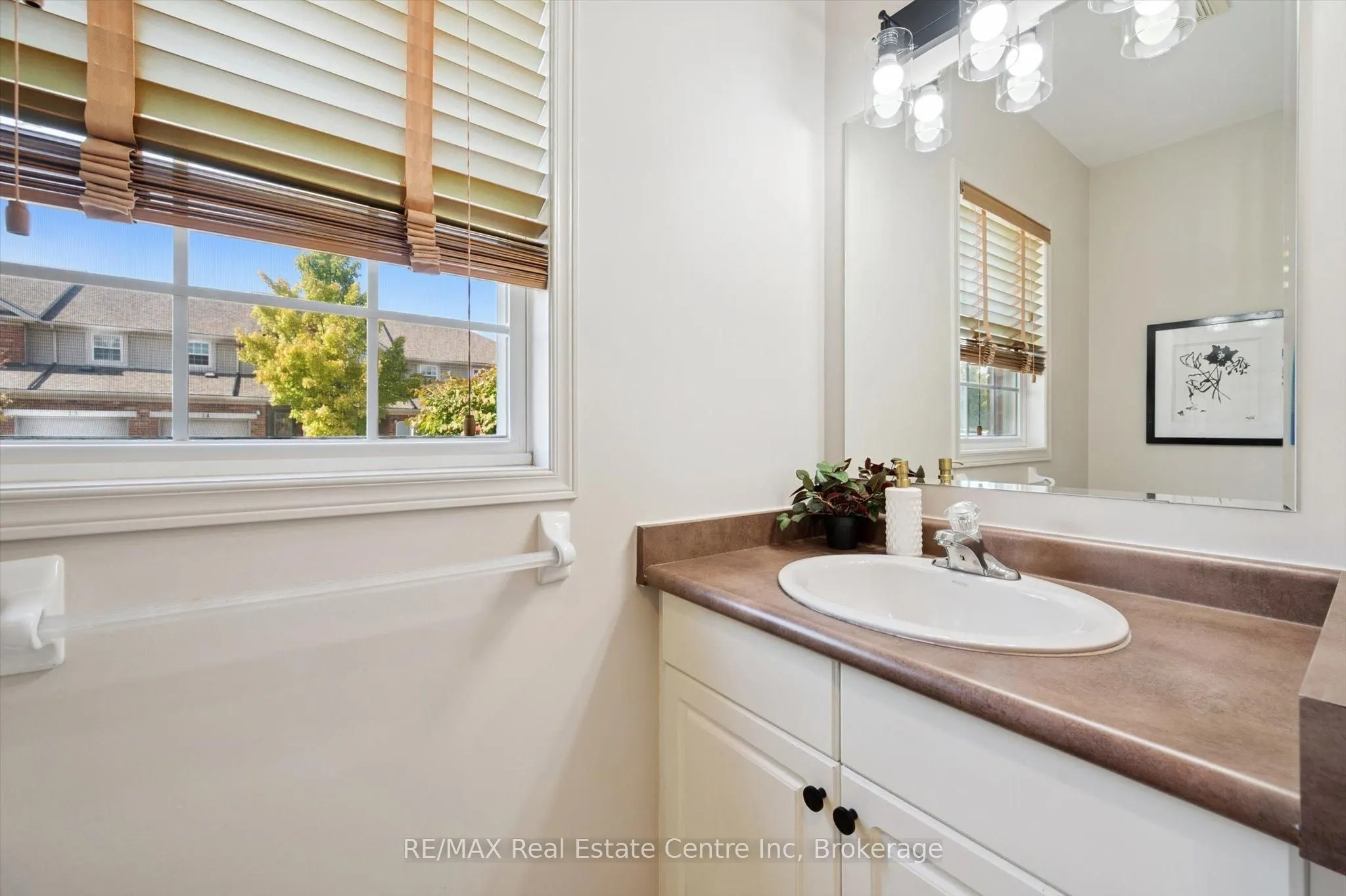 124 GOSLING Gardens, #36