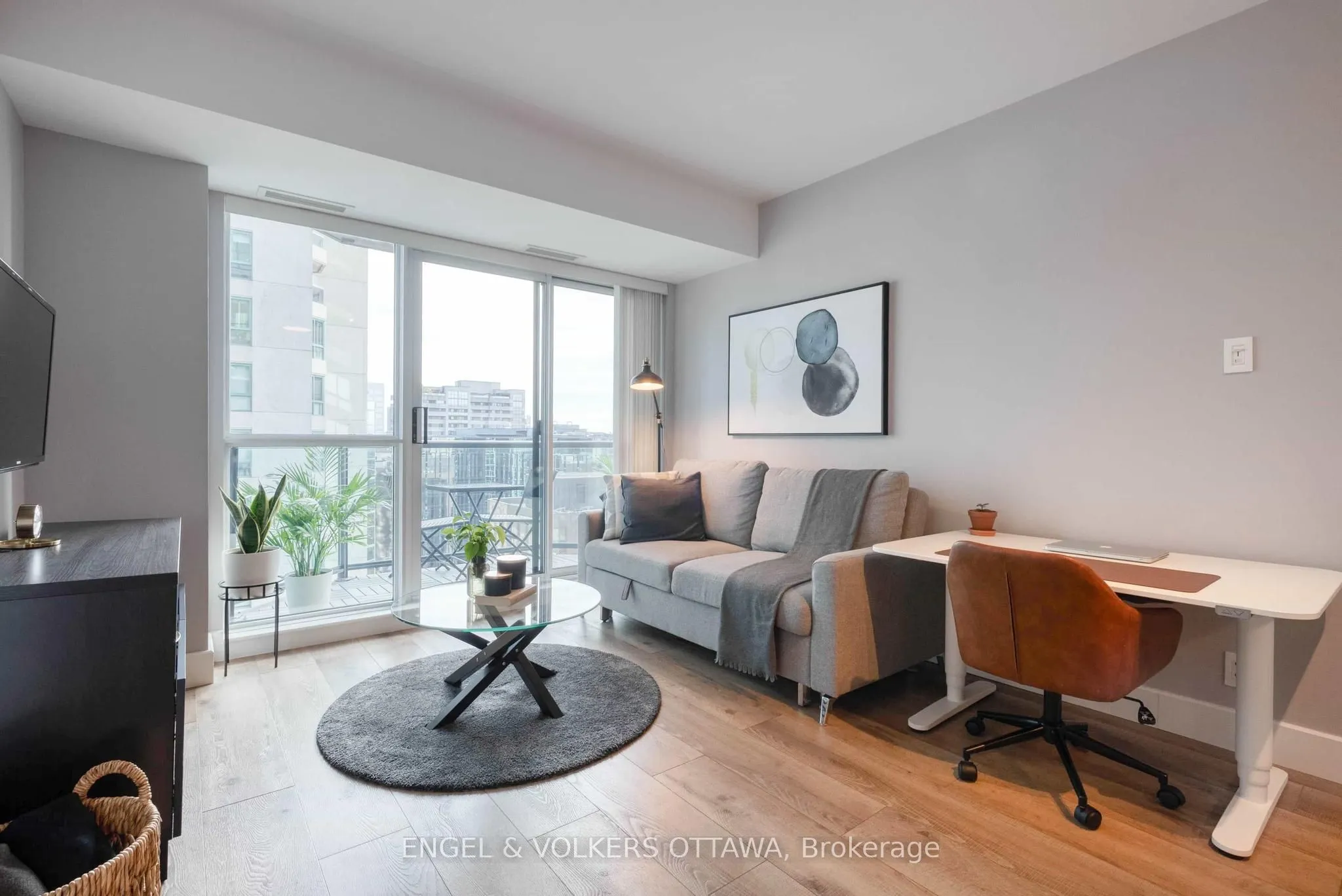 445 Laurier Avenue W, #2005