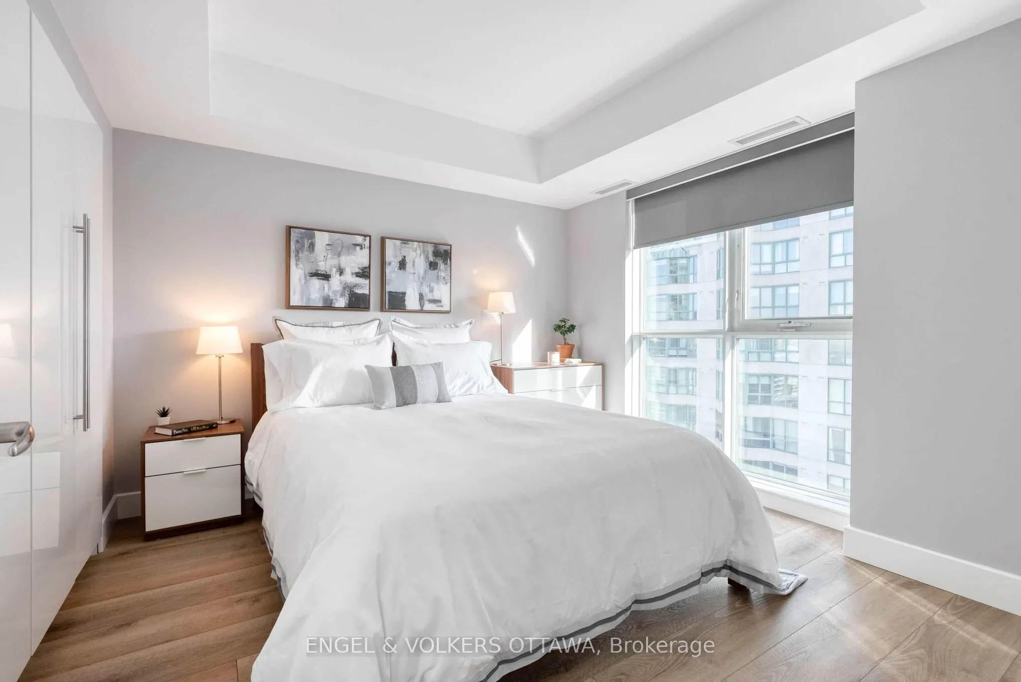 445 Laurier Avenue W, #2005