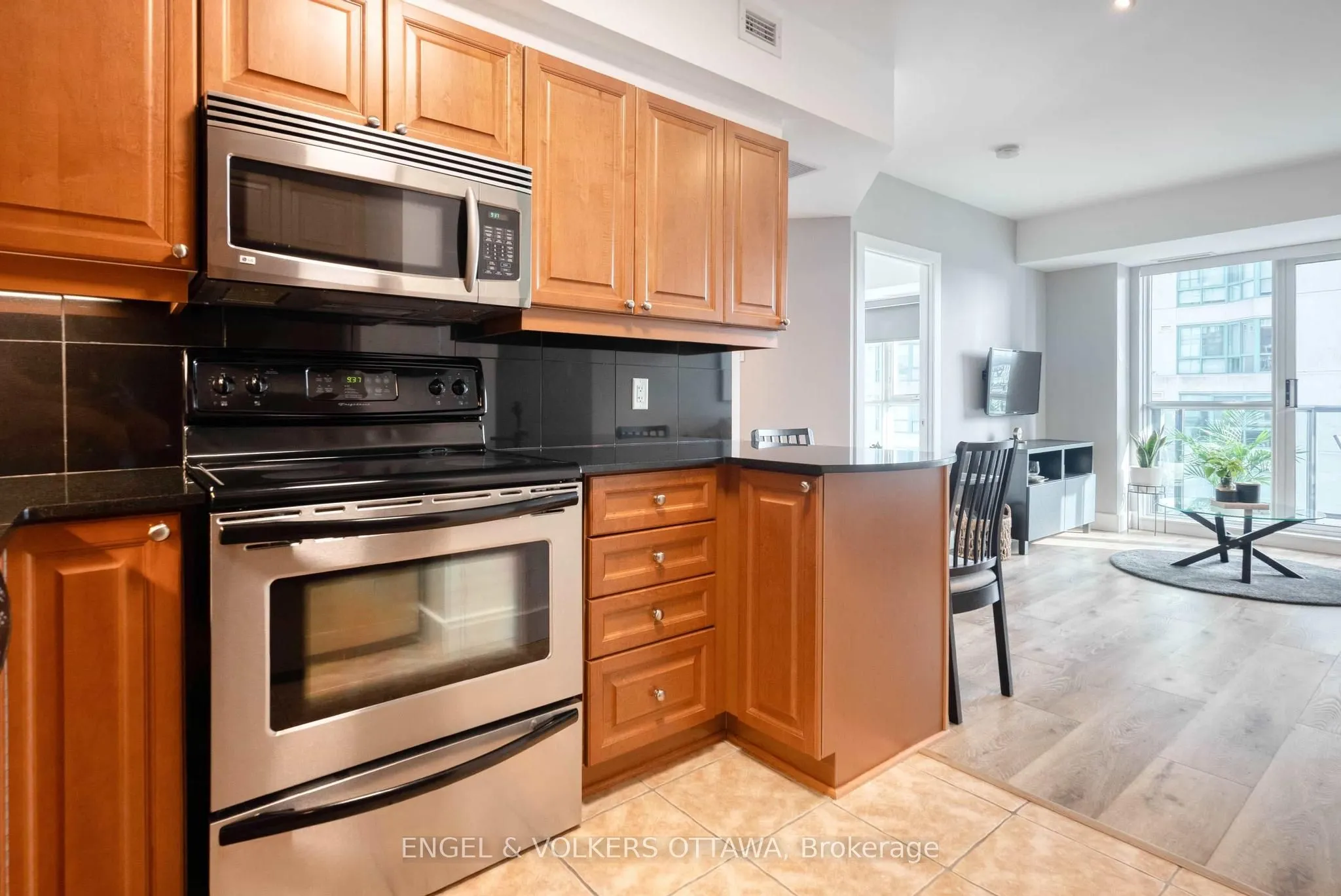 445 Laurier Avenue W, #2005