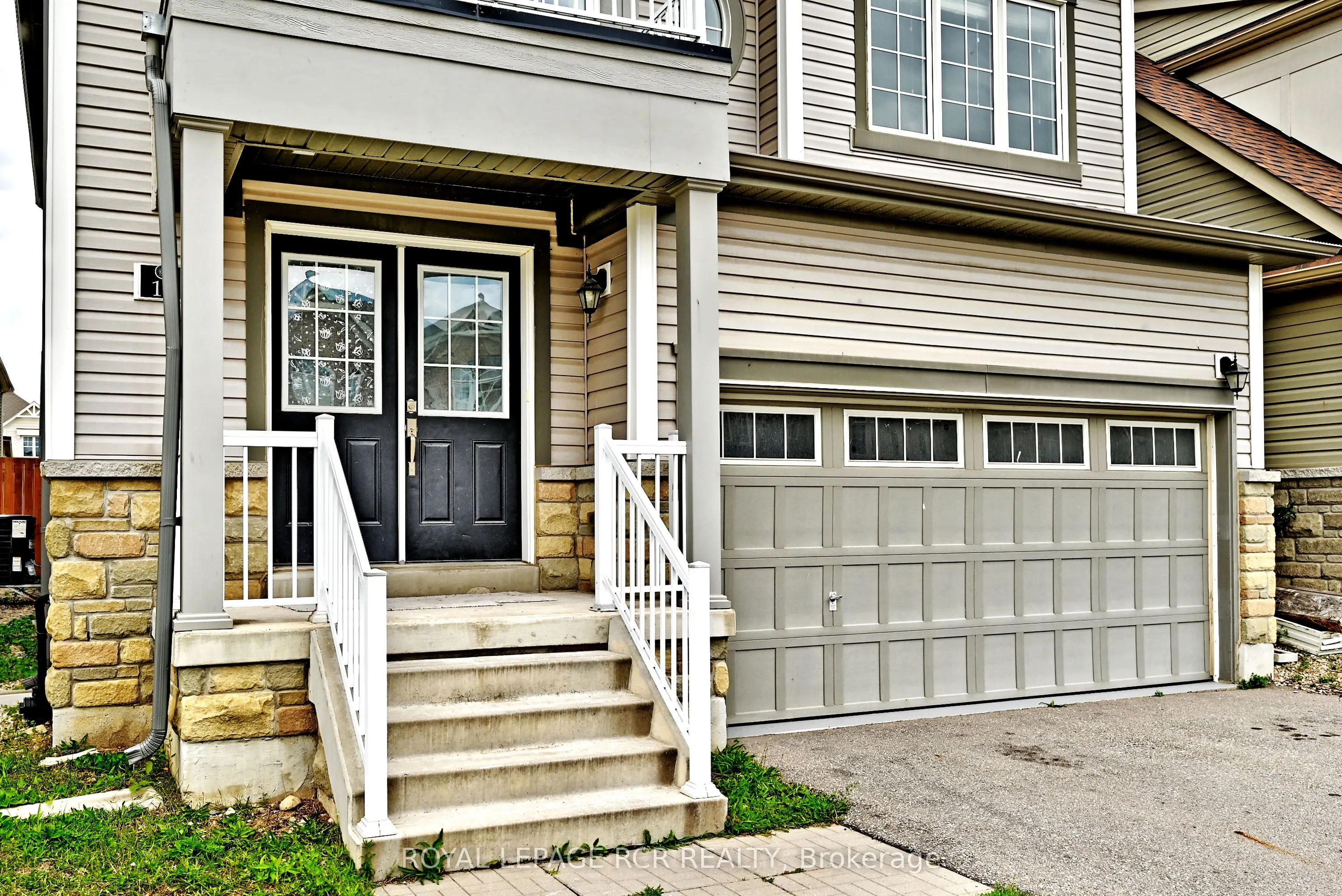 19 Knotty Pine Avenue