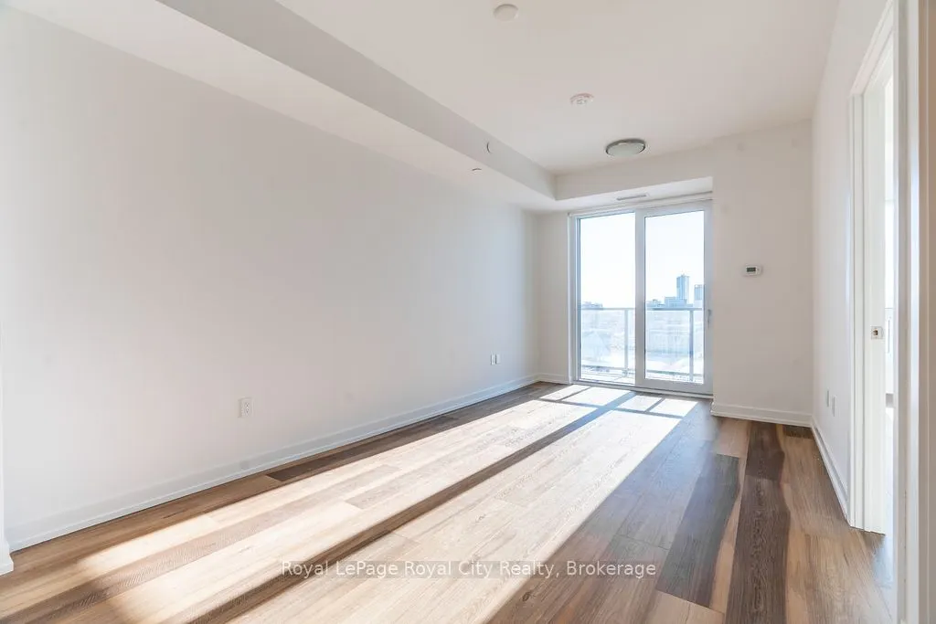 5 WELLINGTON Street S, #1001