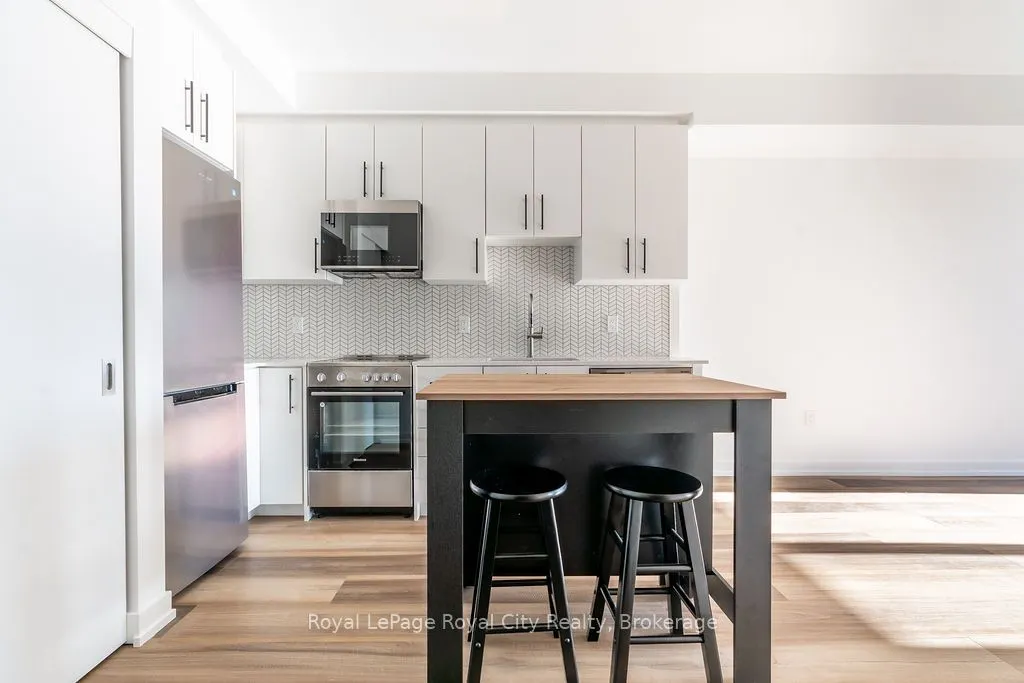 5 WELLINGTON Street S, #1001