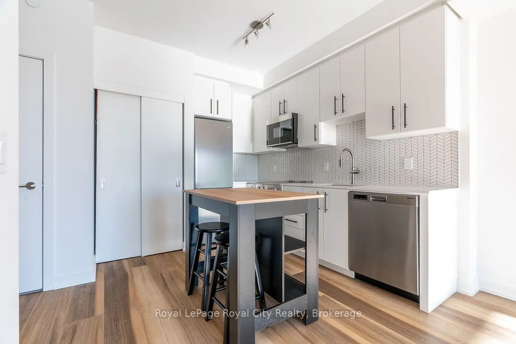 5 WELLINGTON Street S, #1001