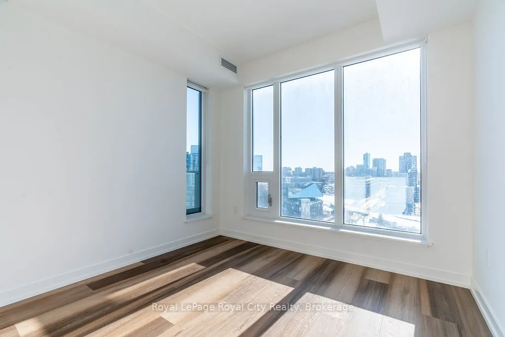 5 WELLINGTON Street S, #1001