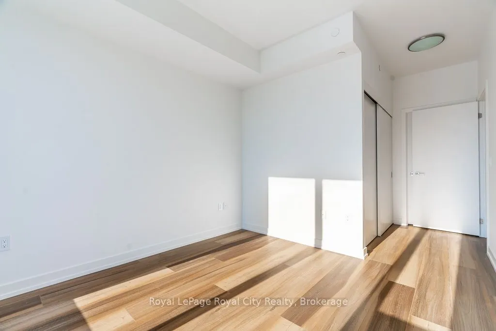 5 WELLINGTON Street S, #1001