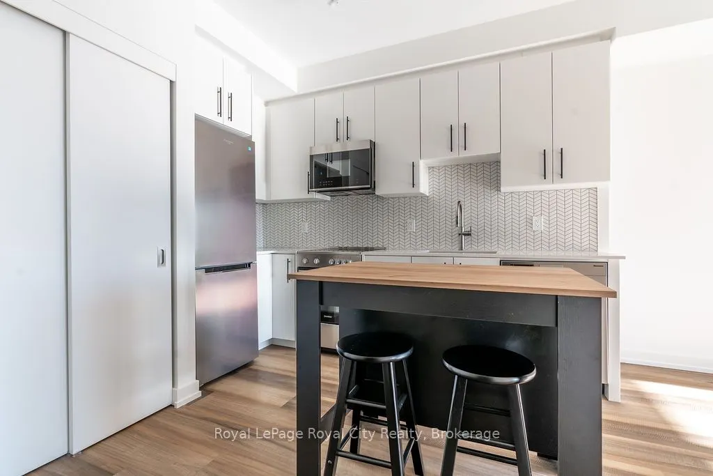 5 WELLINGTON Street S, #1001