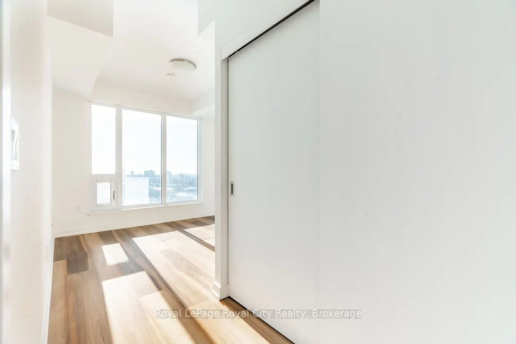 5 WELLINGTON Street S, #1001