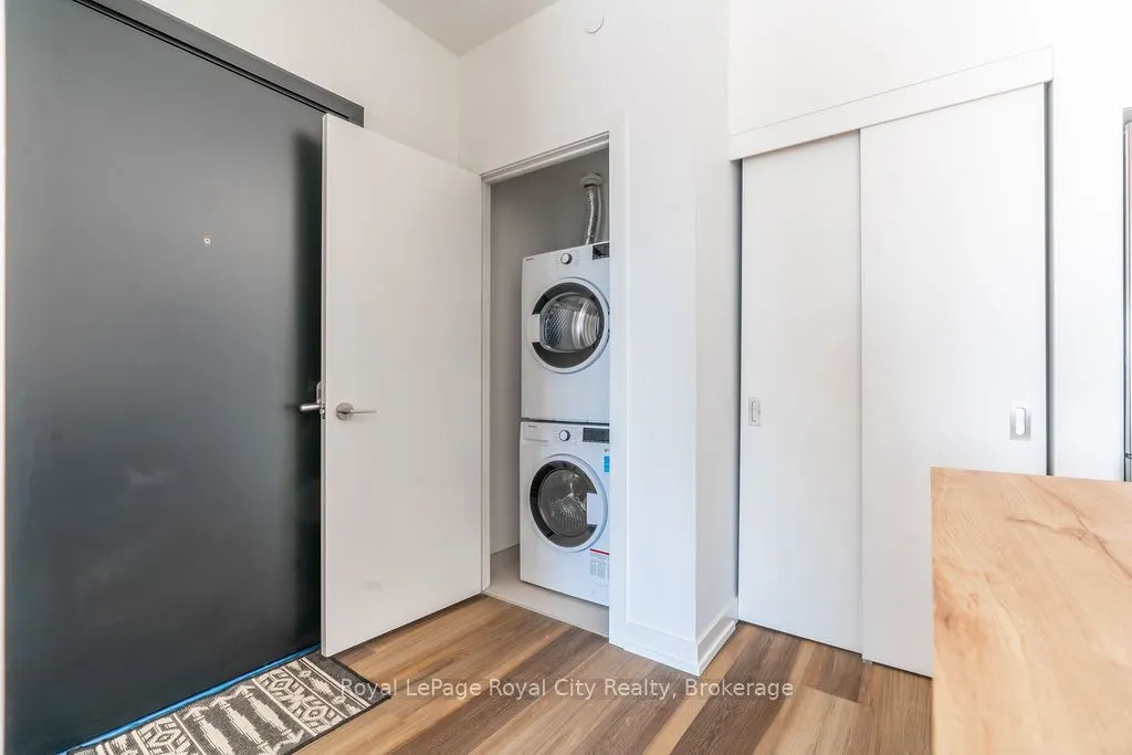 5 WELLINGTON Street S, #1001