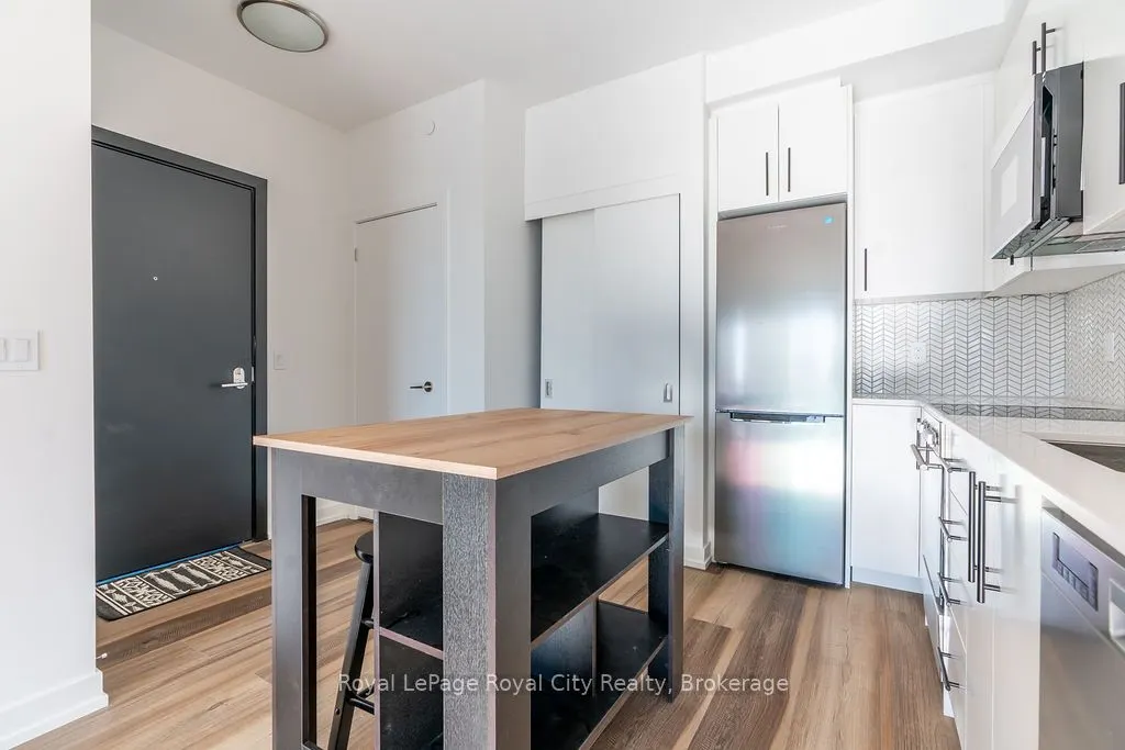 5 WELLINGTON Street S, #1001