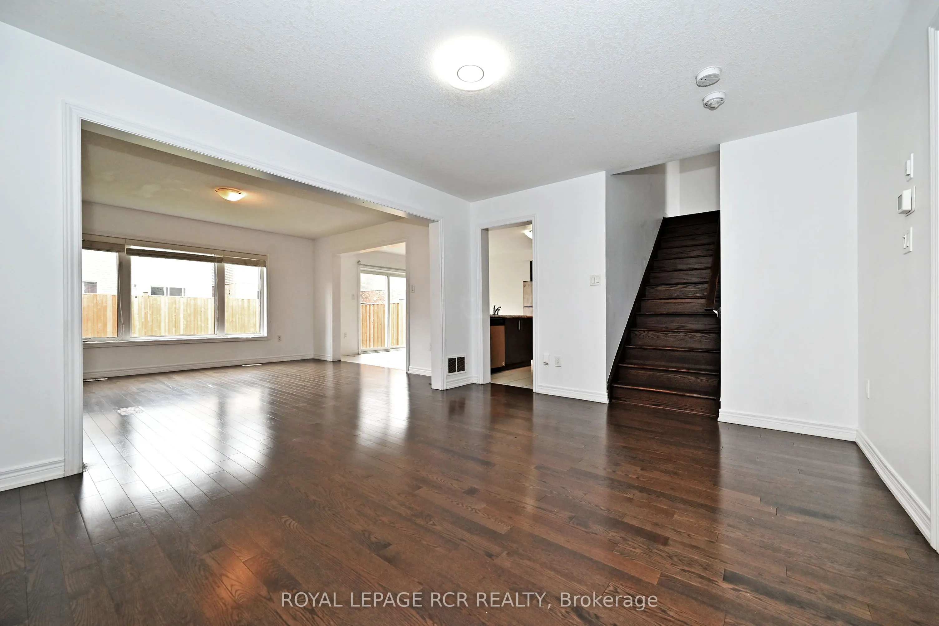 19 Knotty Pine Avenue