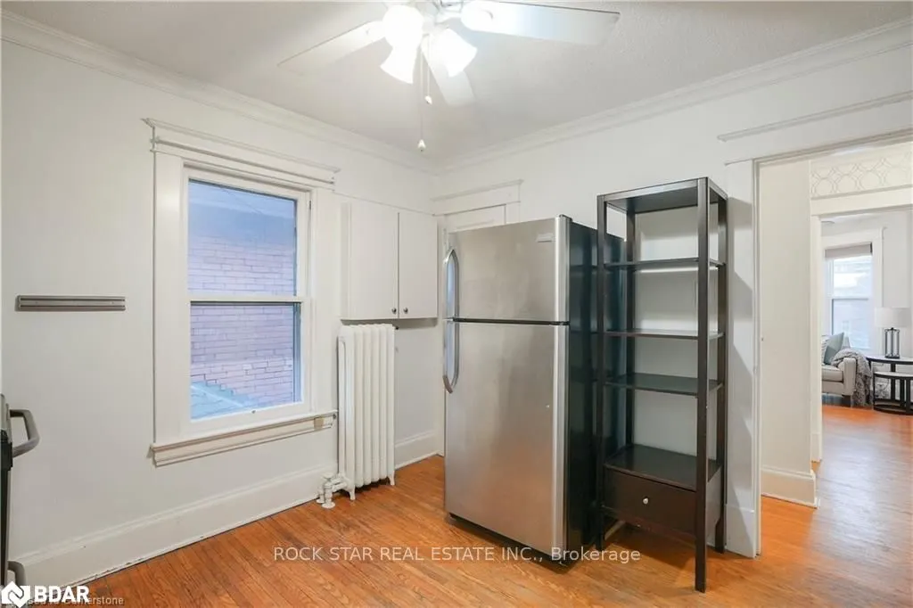 115 Balsam Avenue S, #Upper