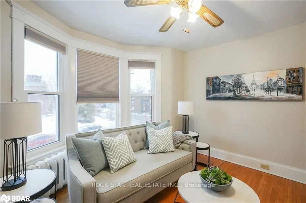 115 Balsam Avenue S, #Upper