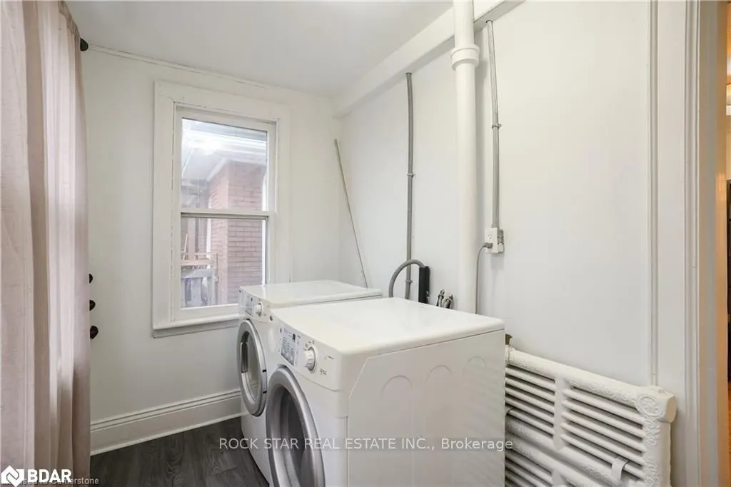 115 Balsam Avenue S, #Upper