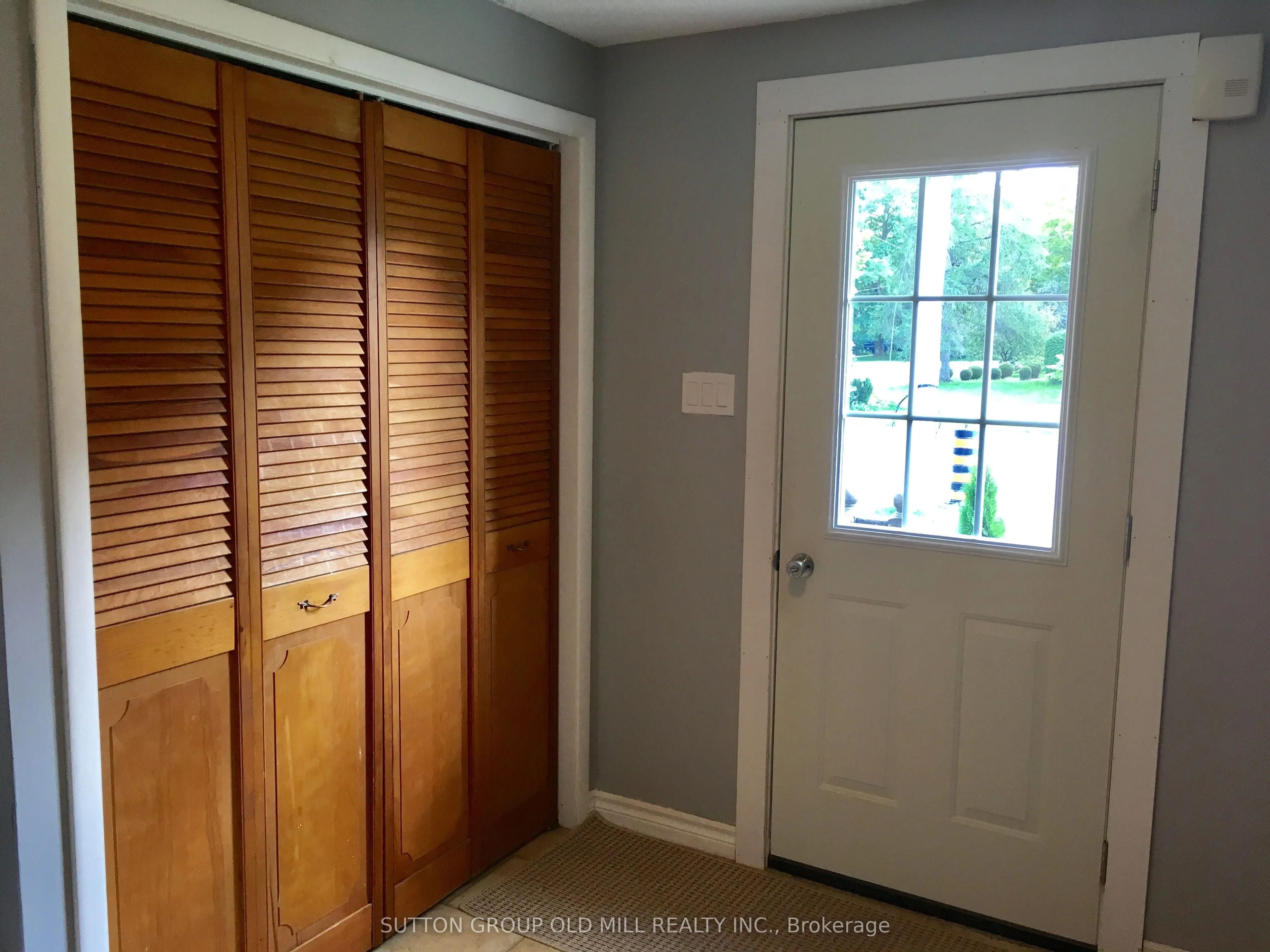 124 Bruce Street S