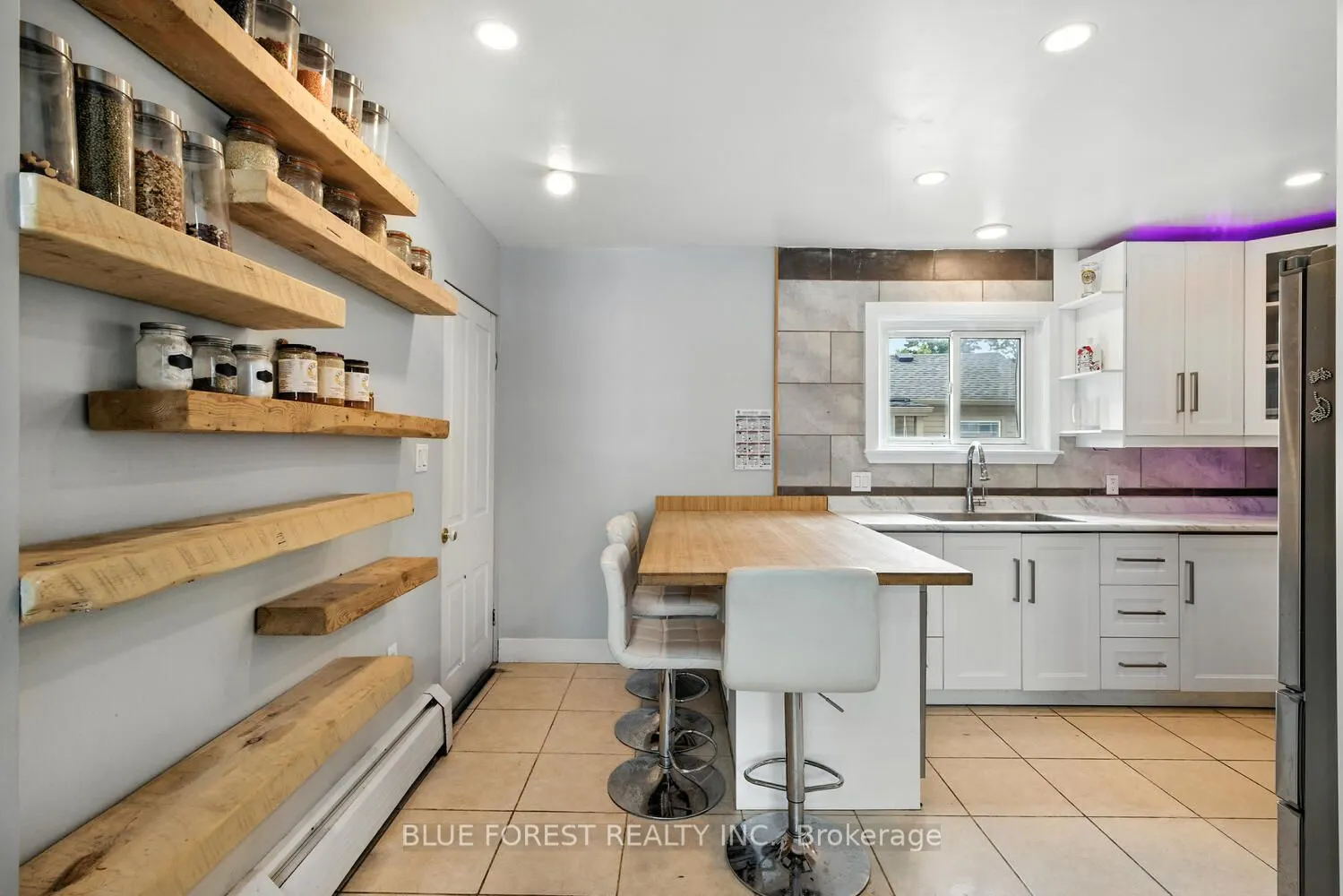 358 Simcoe Street