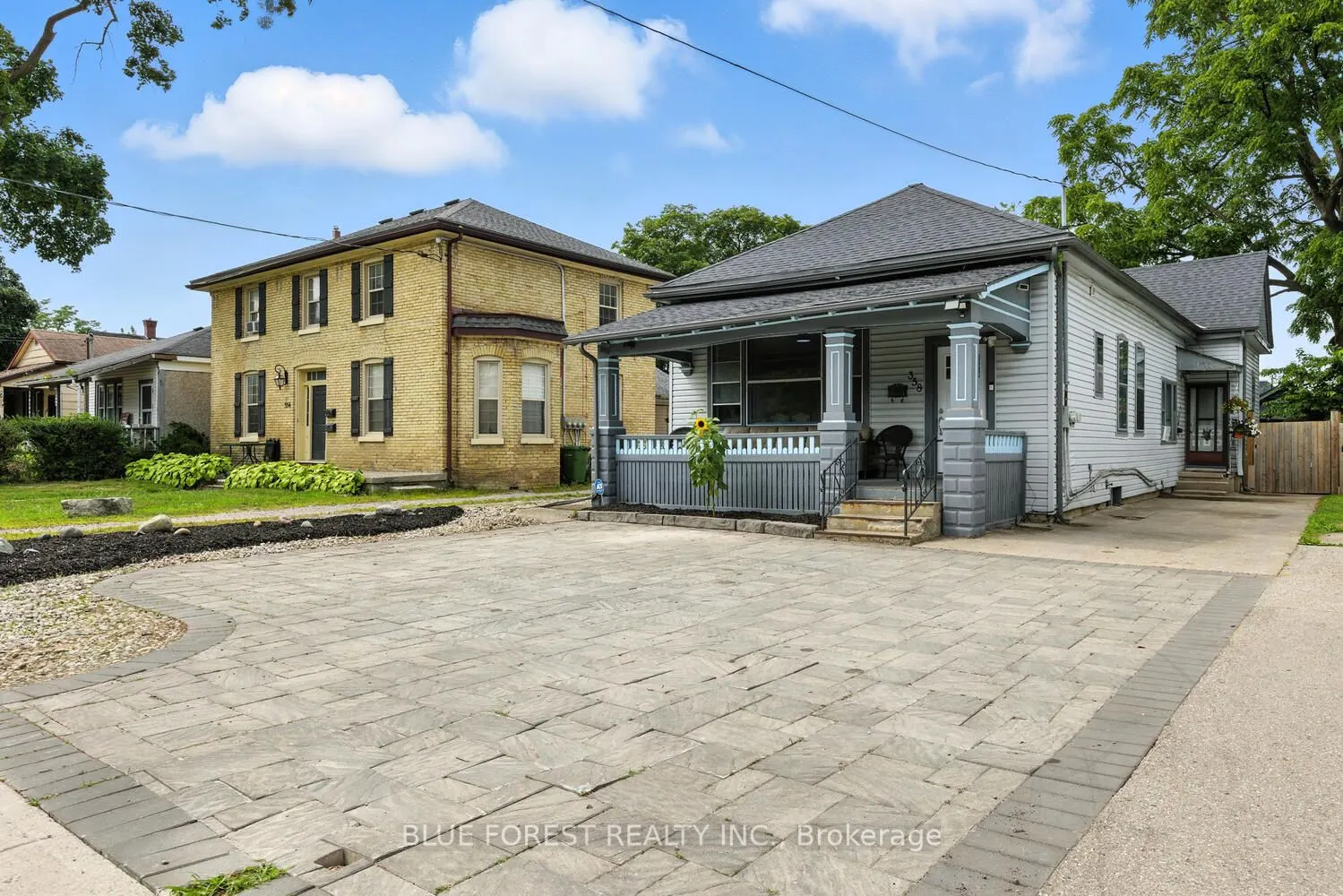 358 Simcoe Street