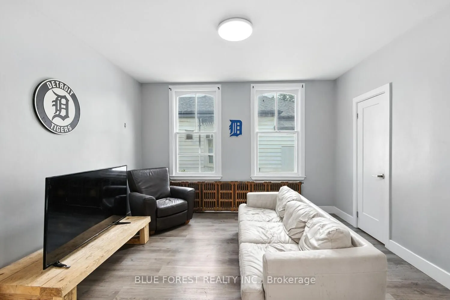 358 Simcoe Street
