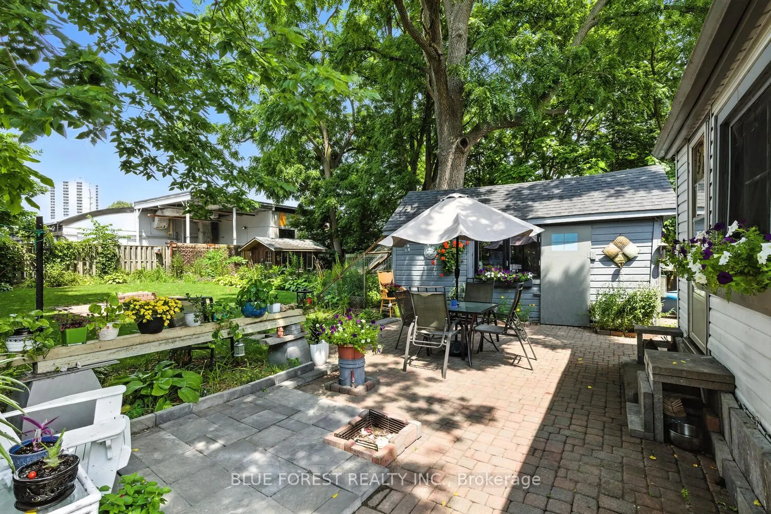 358 Simcoe Street
