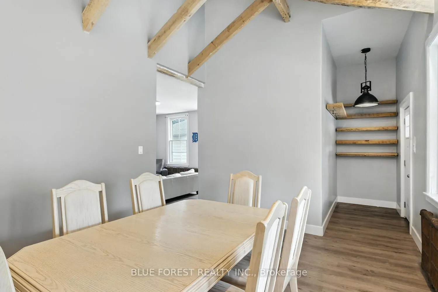 358 Simcoe Street