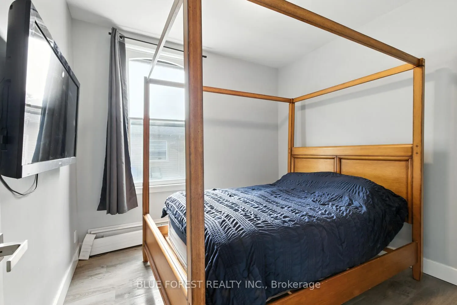 358 Simcoe Street