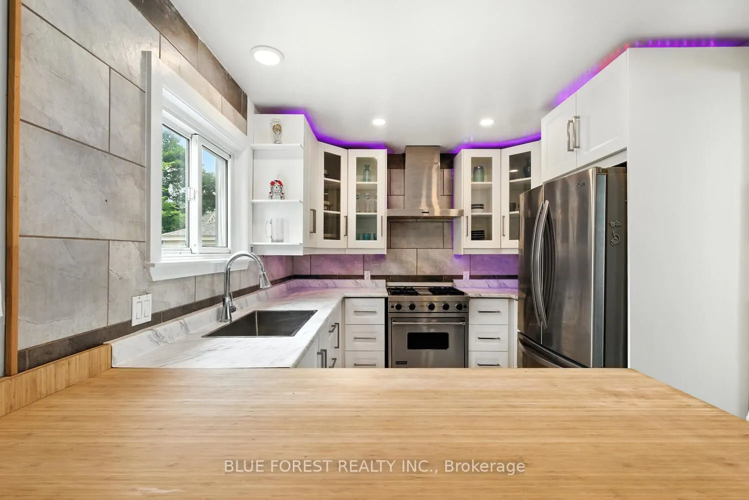 358 Simcoe Street