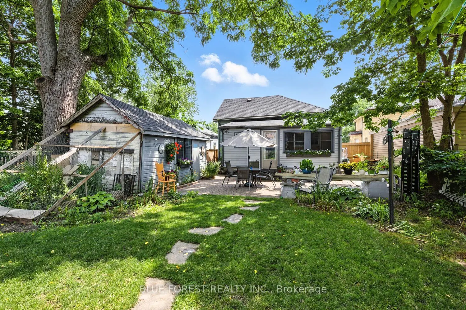 358 Simcoe Street