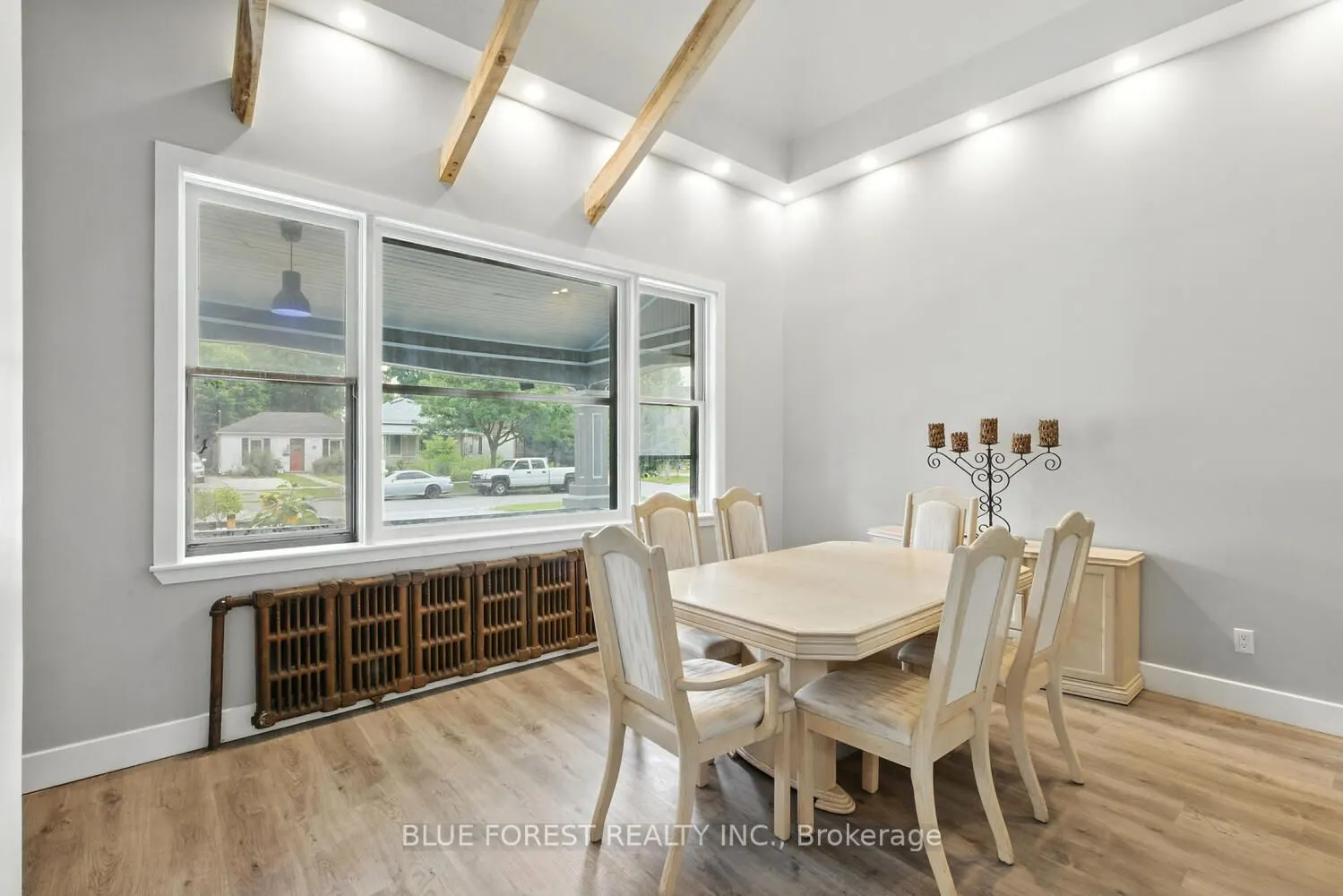 358 Simcoe Street