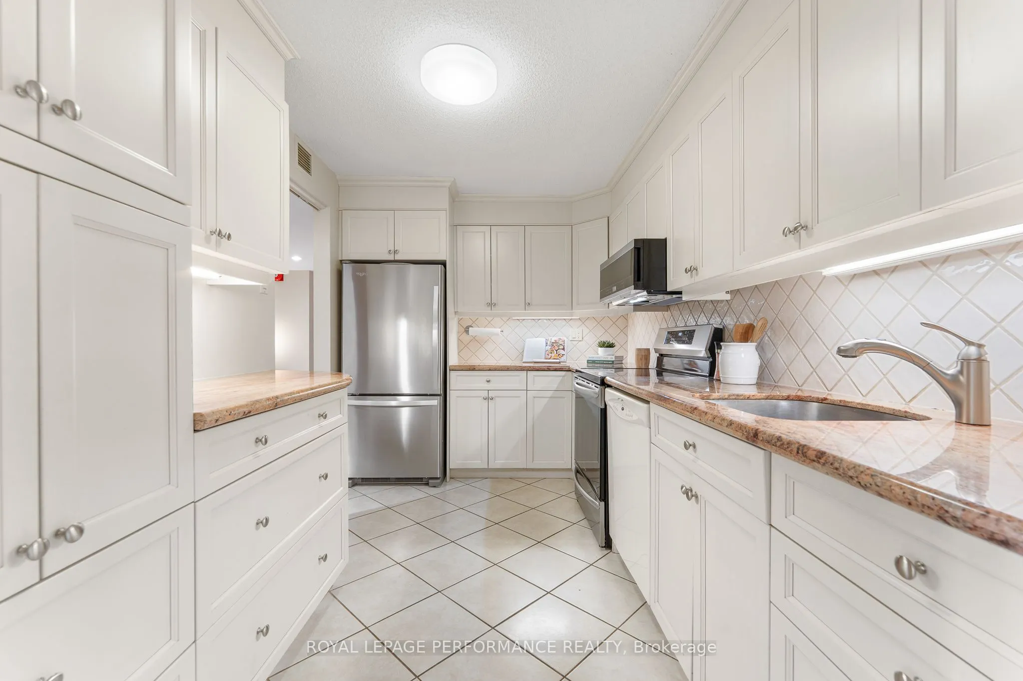 310 Crichton Street, #104