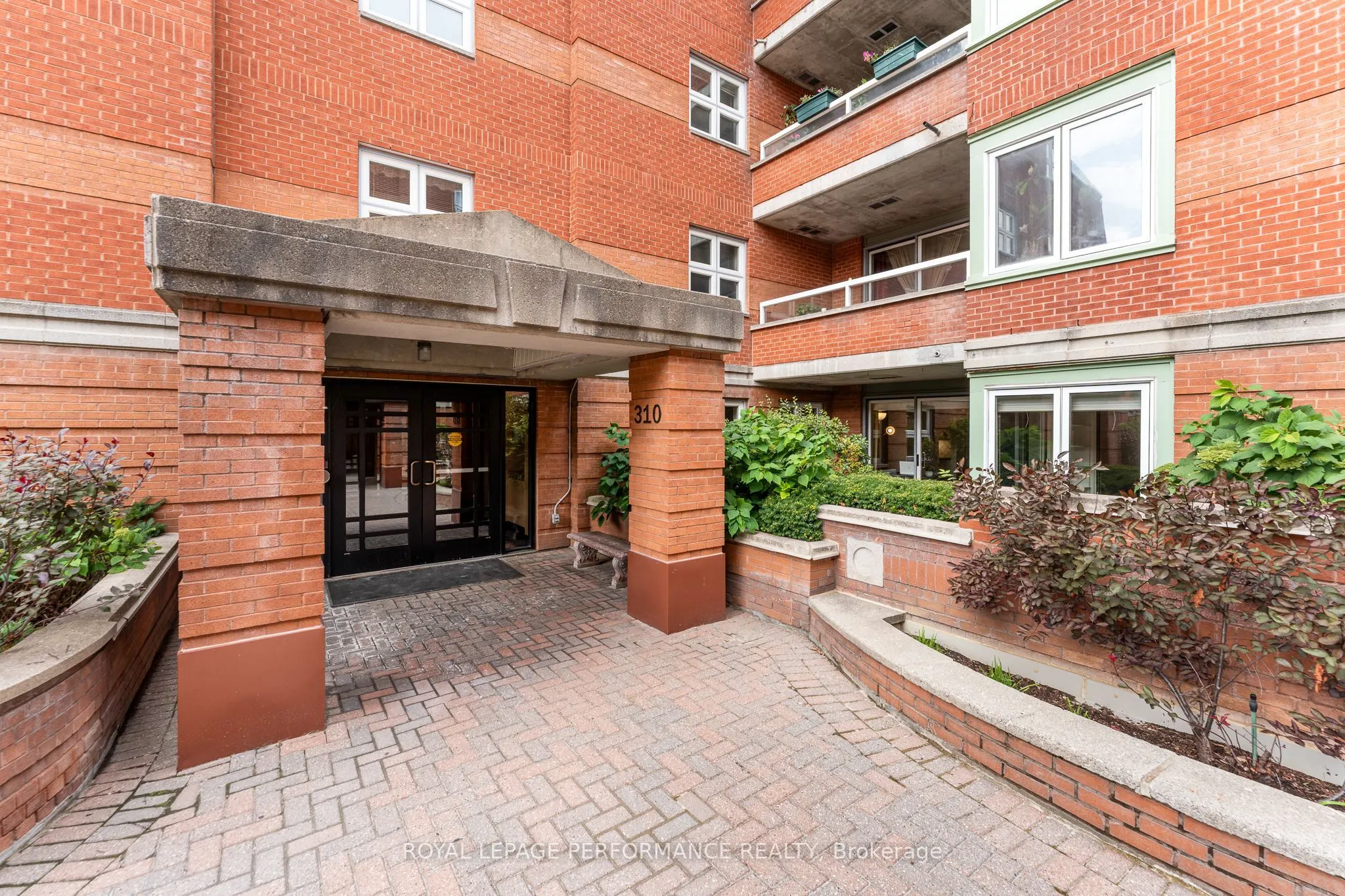 310 Crichton Street, #104