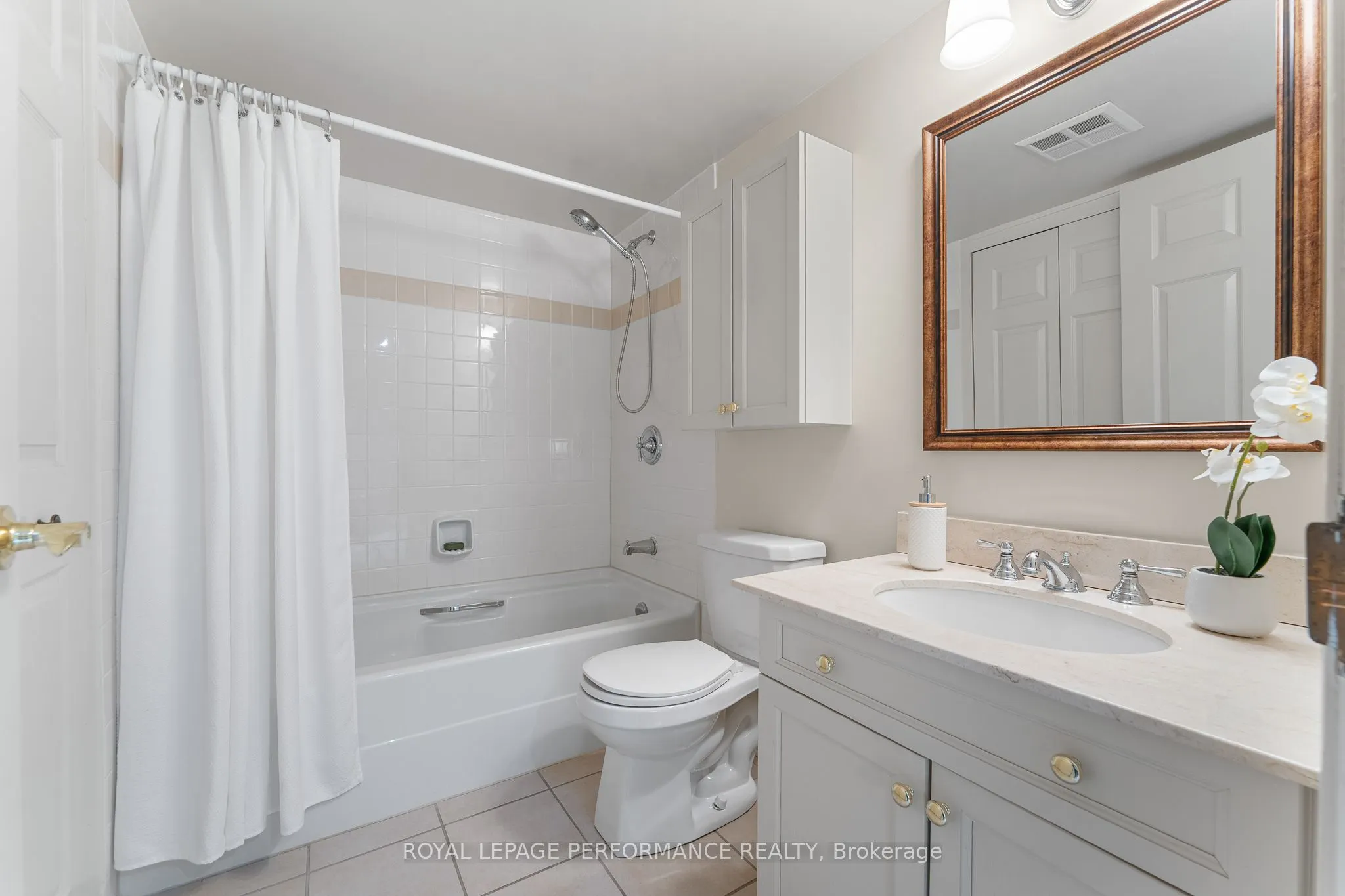 310 Crichton Street, #104