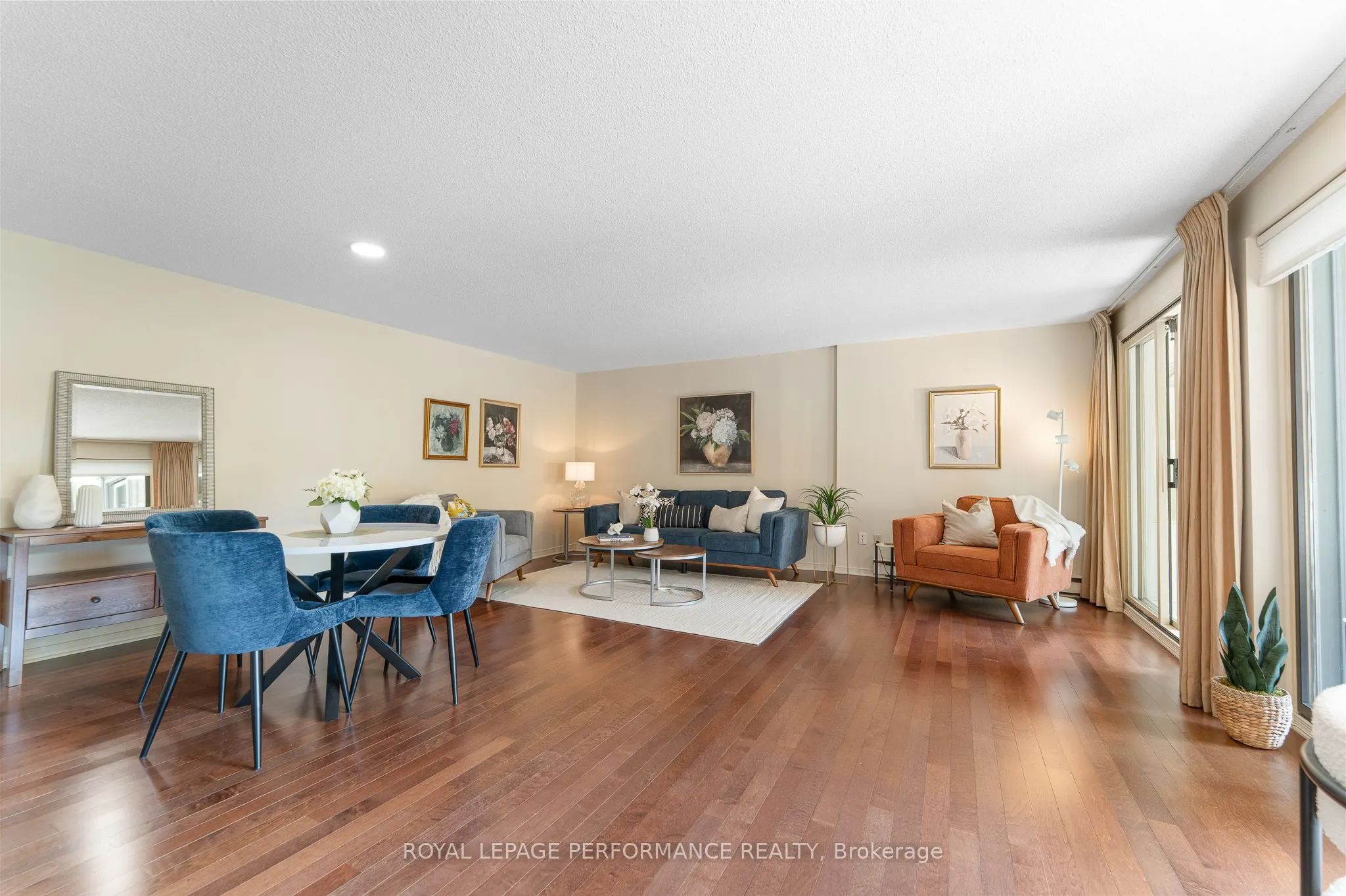 310 Crichton Street, #104