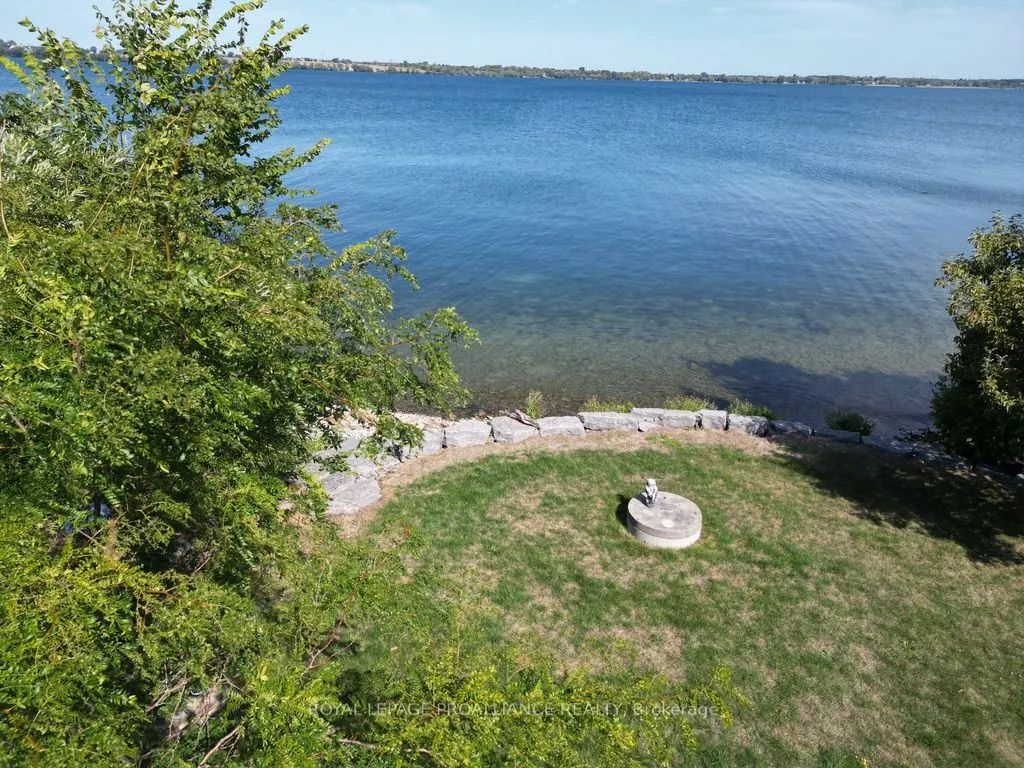 211 Prinyers Cove Crescent