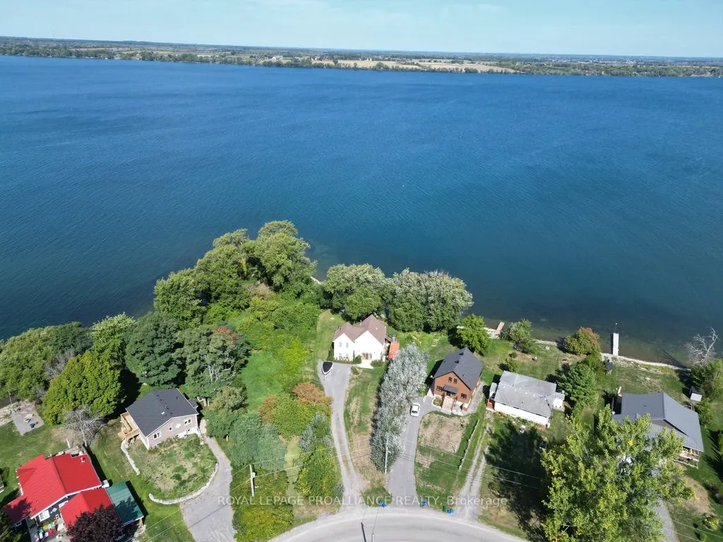 211 Prinyers Cove Crescent