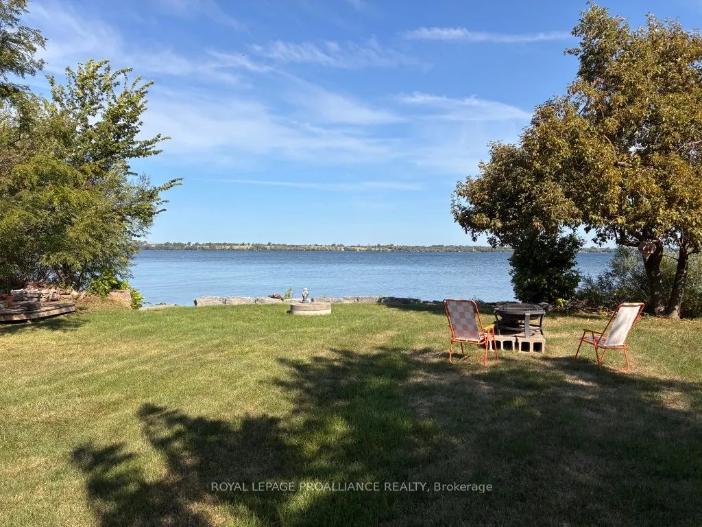 211 Prinyers Cove Crescent