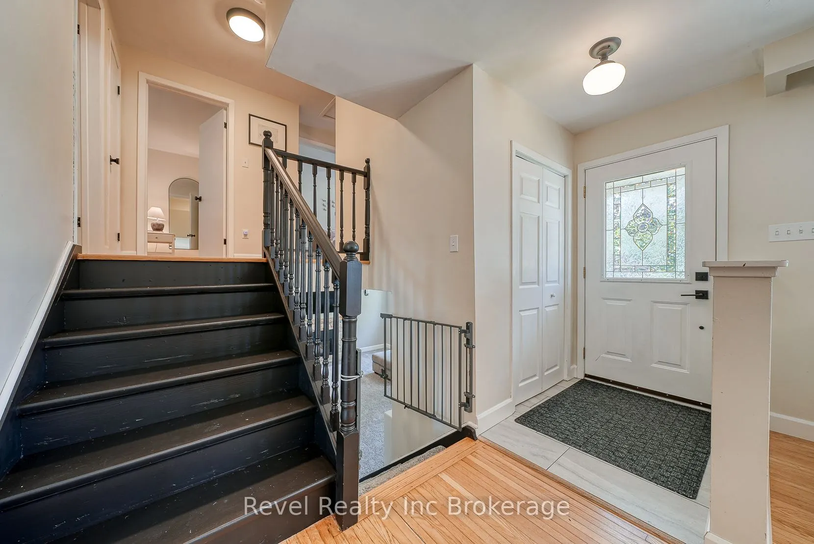 5 Dean Crescent
