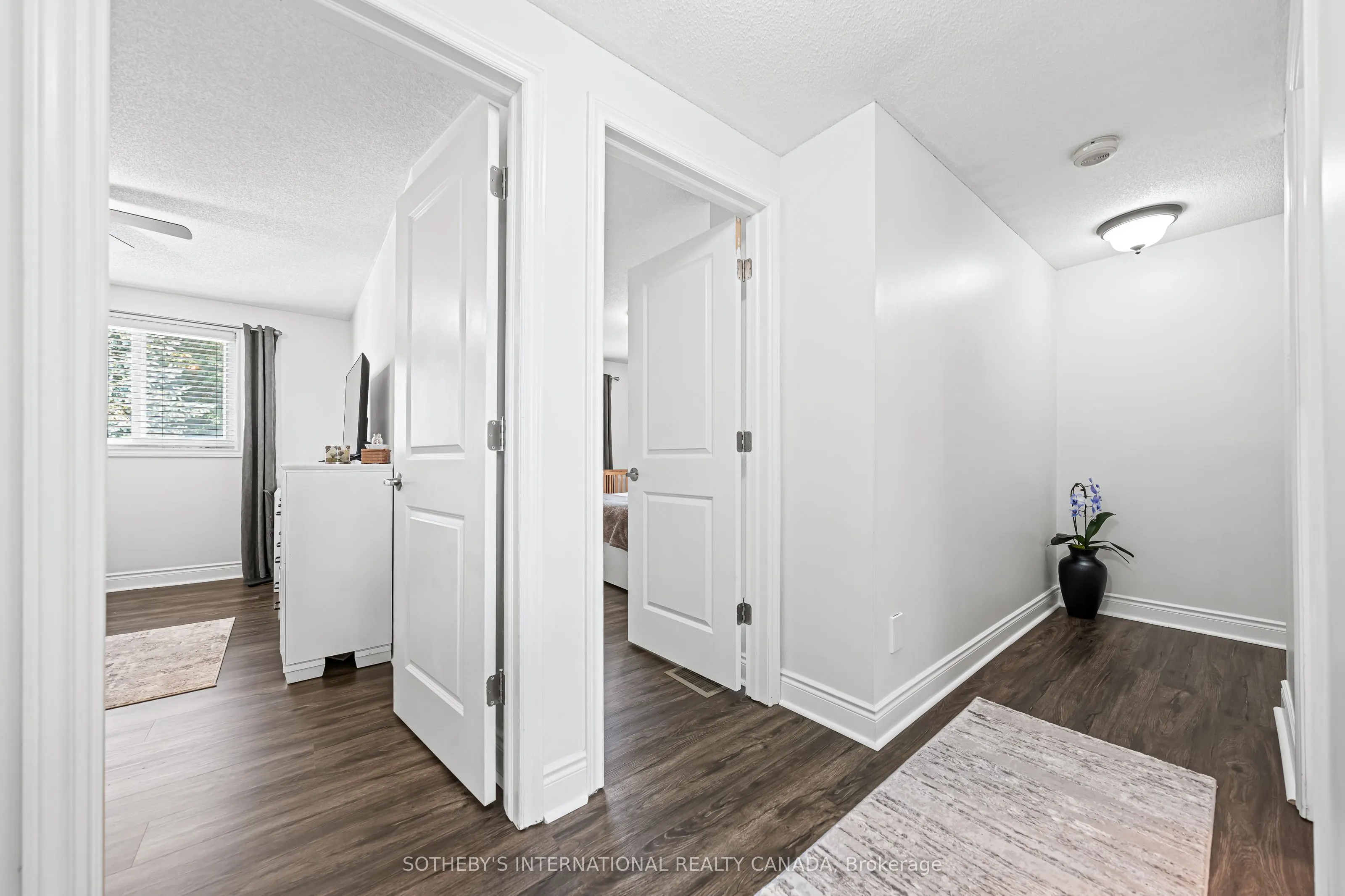 64 Glenbrook Crescent