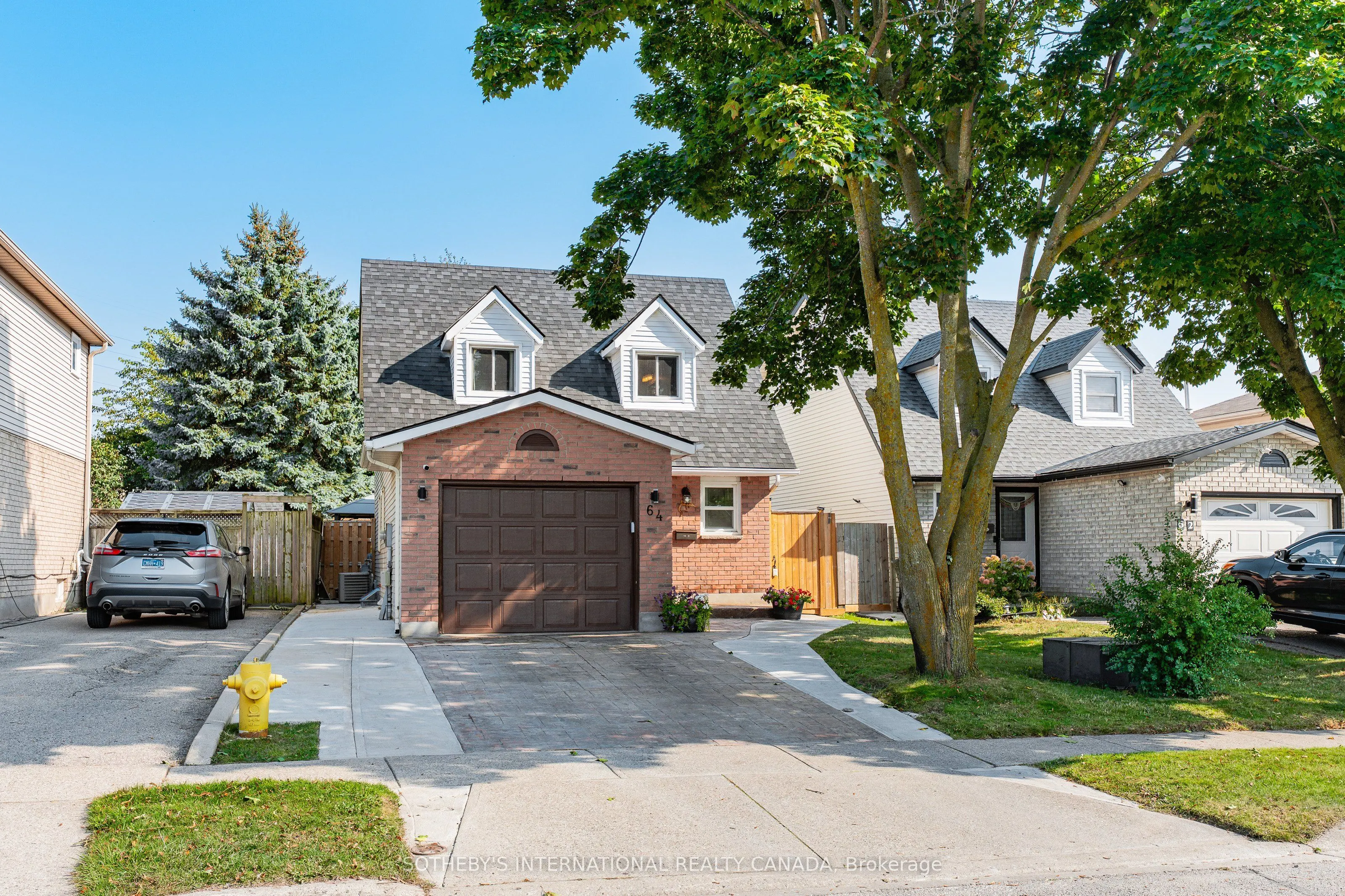 64 Glenbrook Crescent