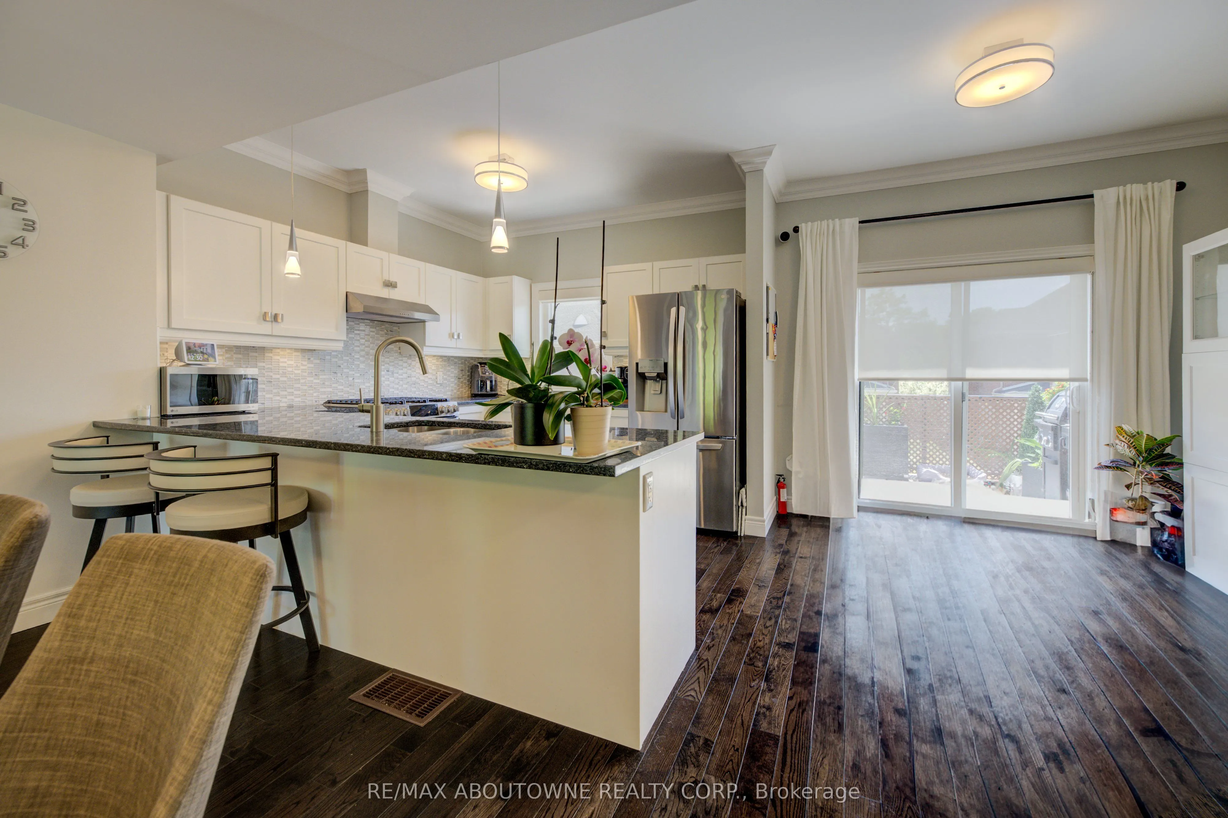 44 Flamboro Street, #7