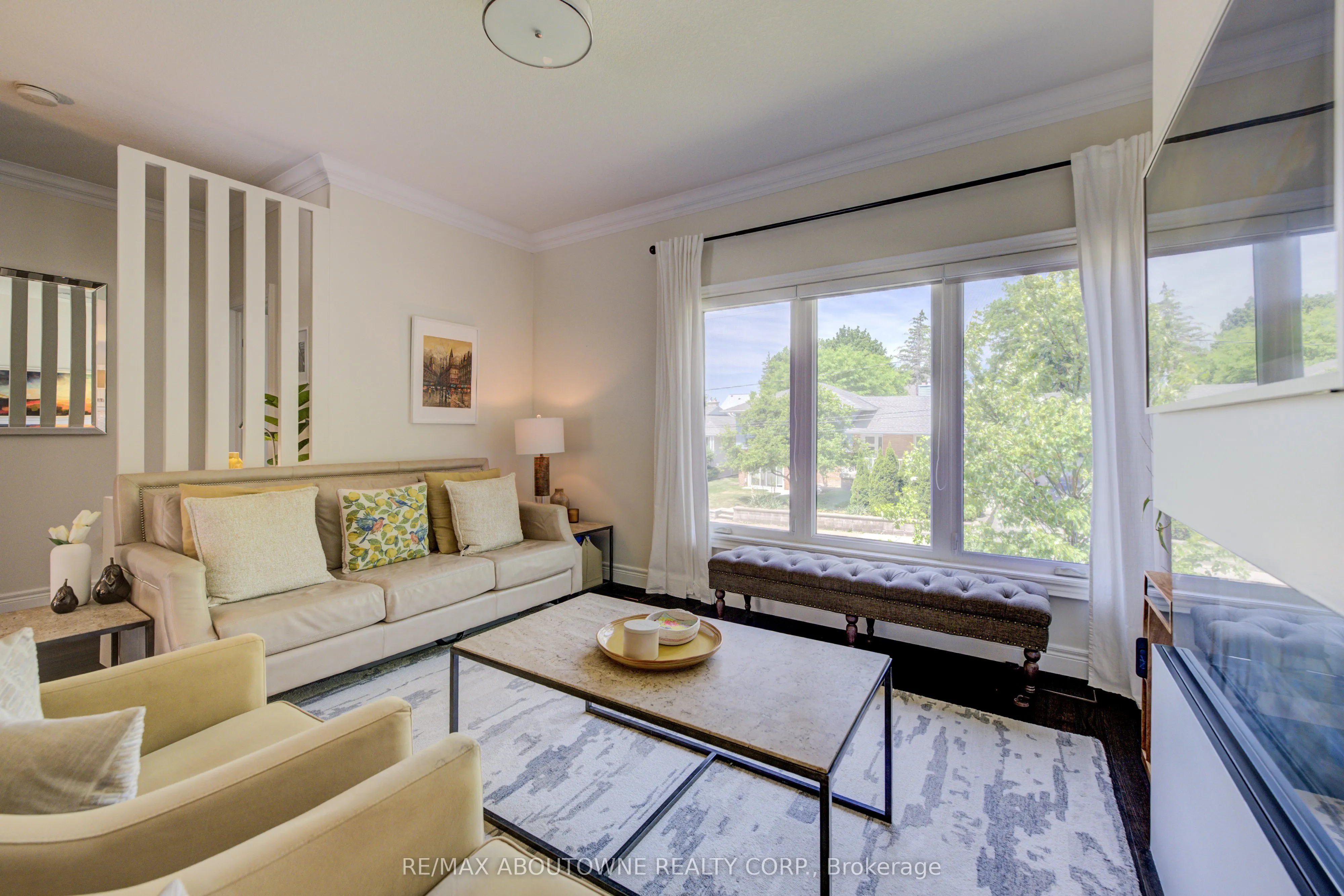 44 Flamboro Street, #7