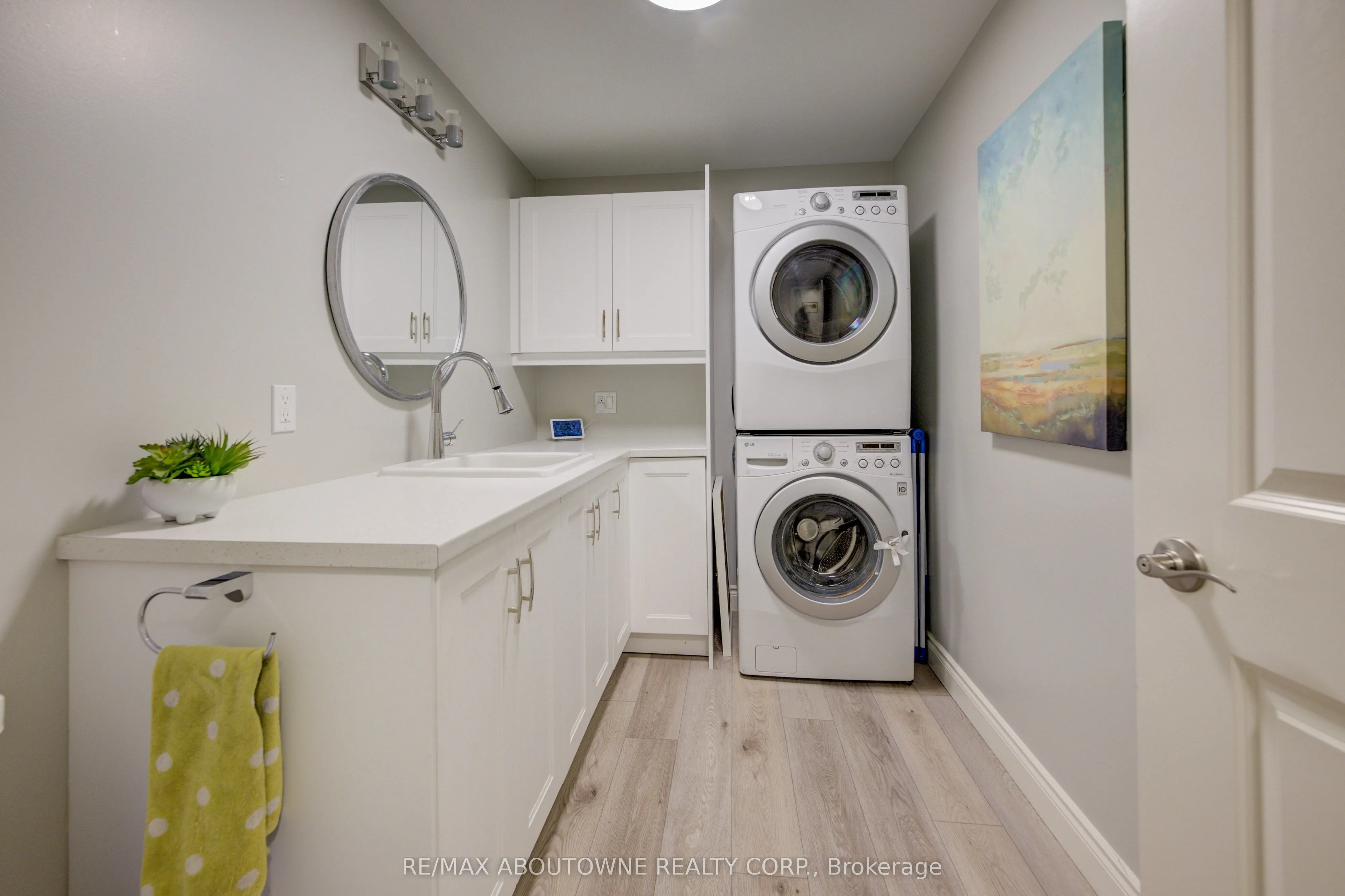 44 Flamboro Street, #7