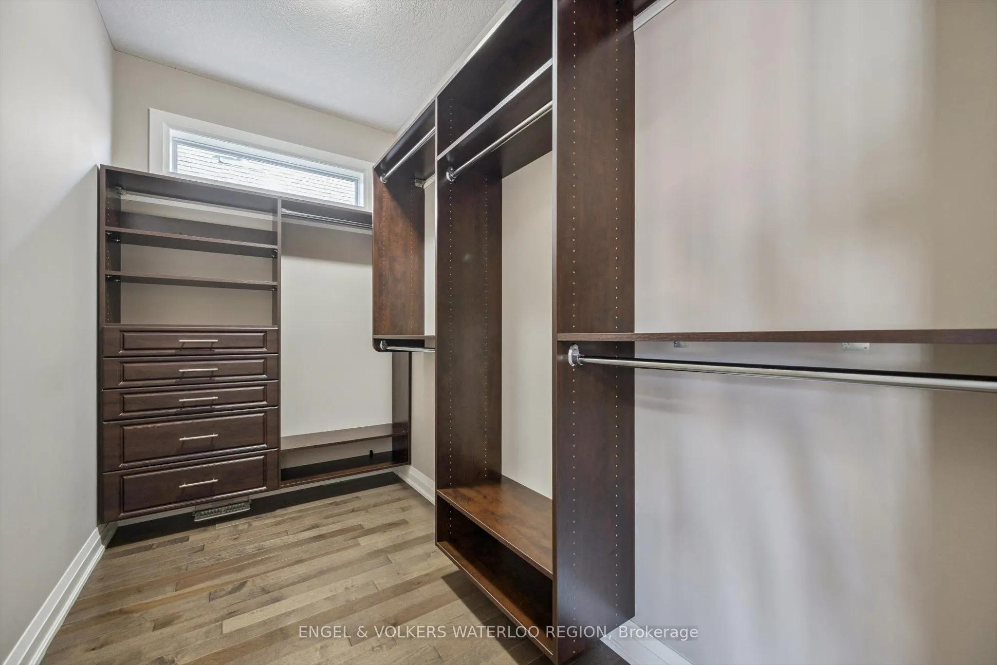 552 Wasaga Crescent