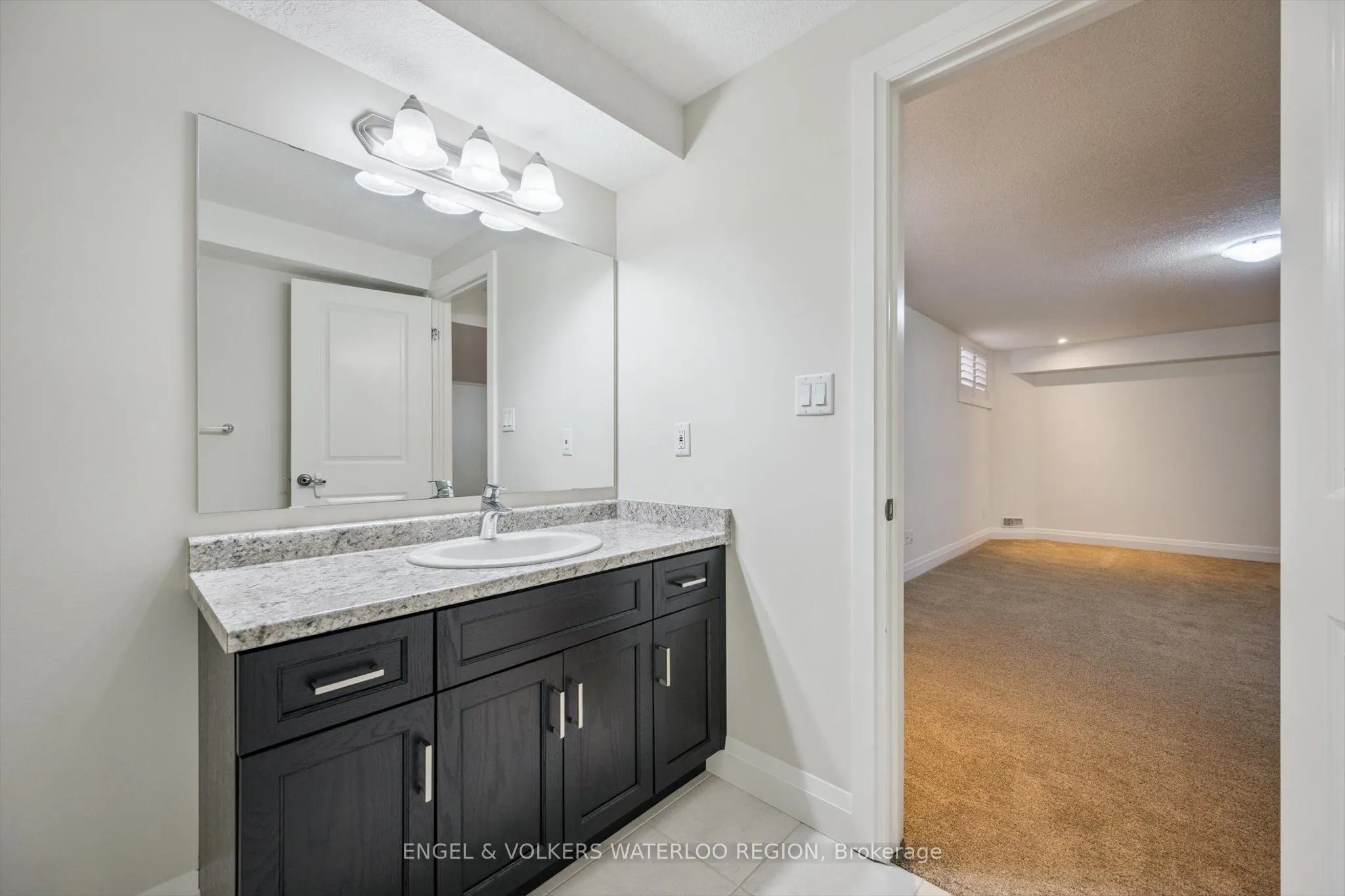 552 Wasaga Crescent