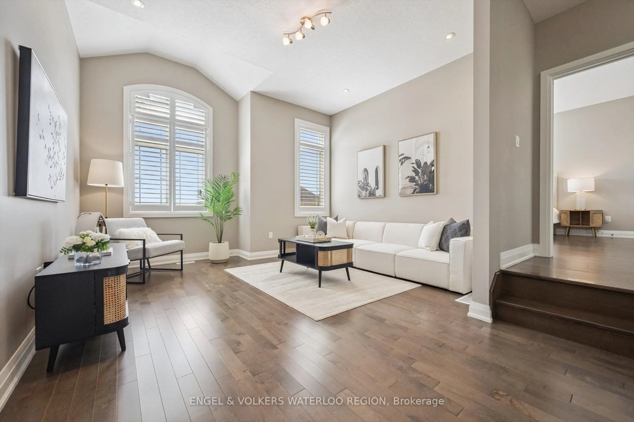552 Wasaga Crescent