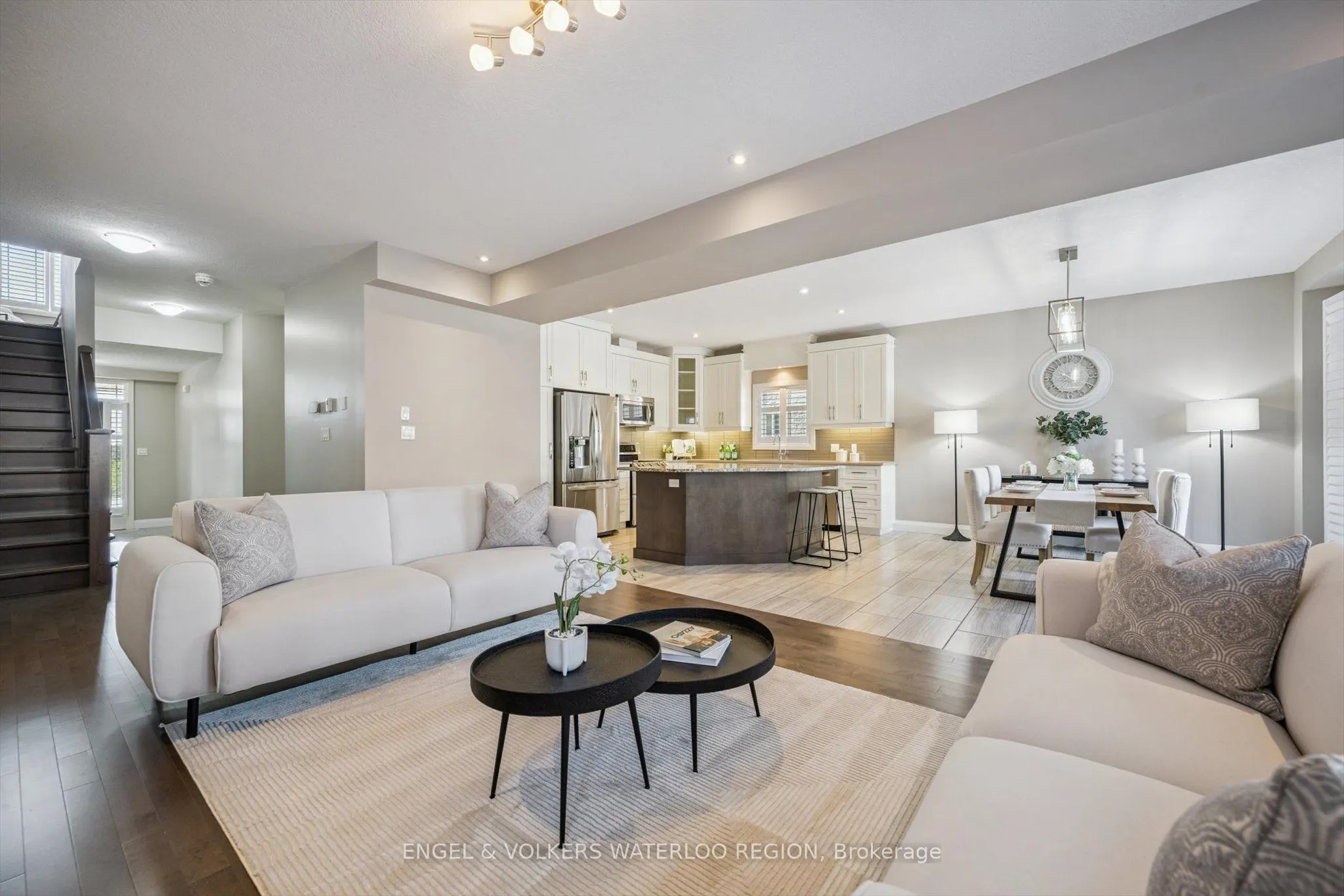 552 Wasaga Crescent