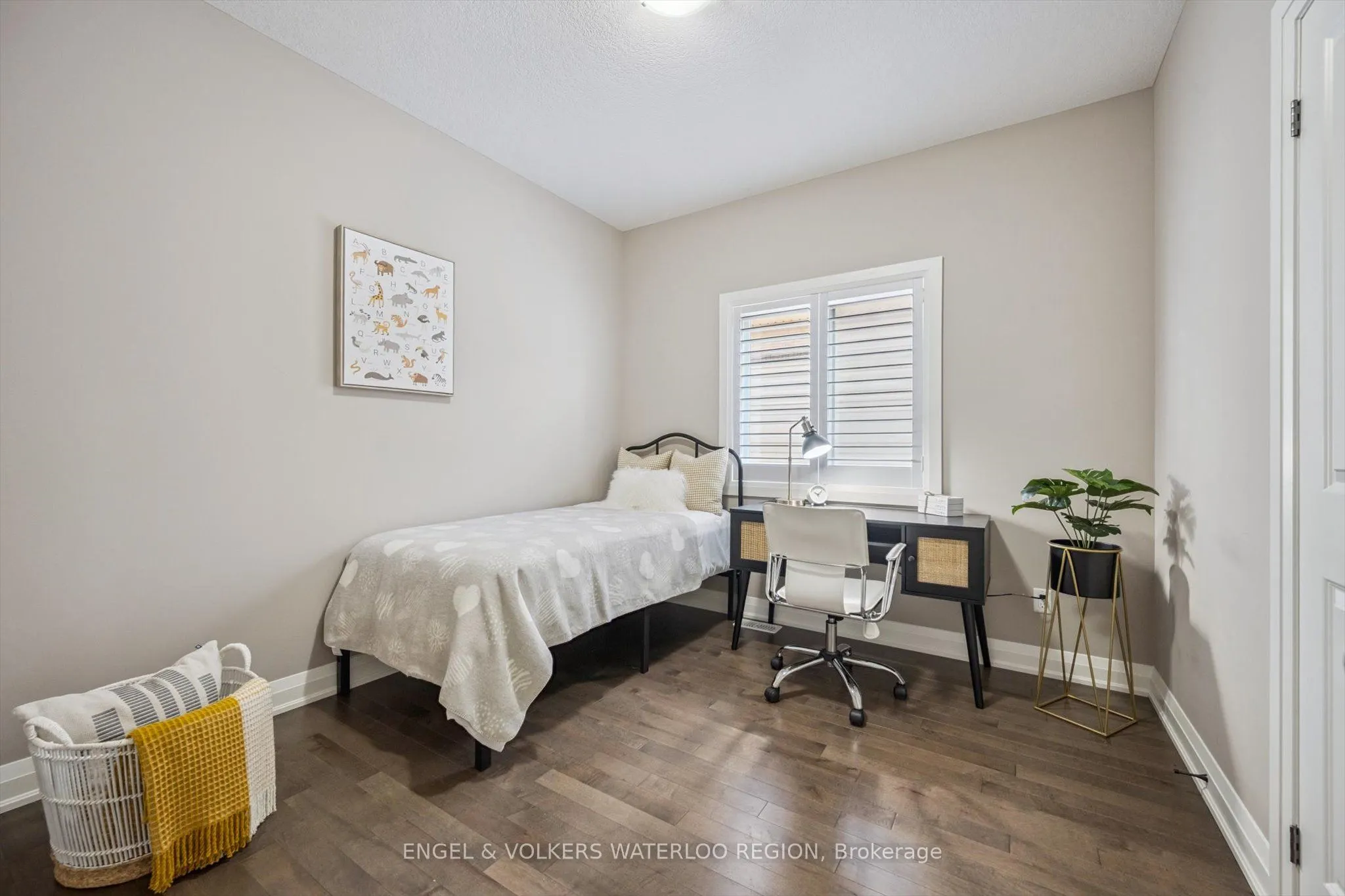 552 Wasaga Crescent