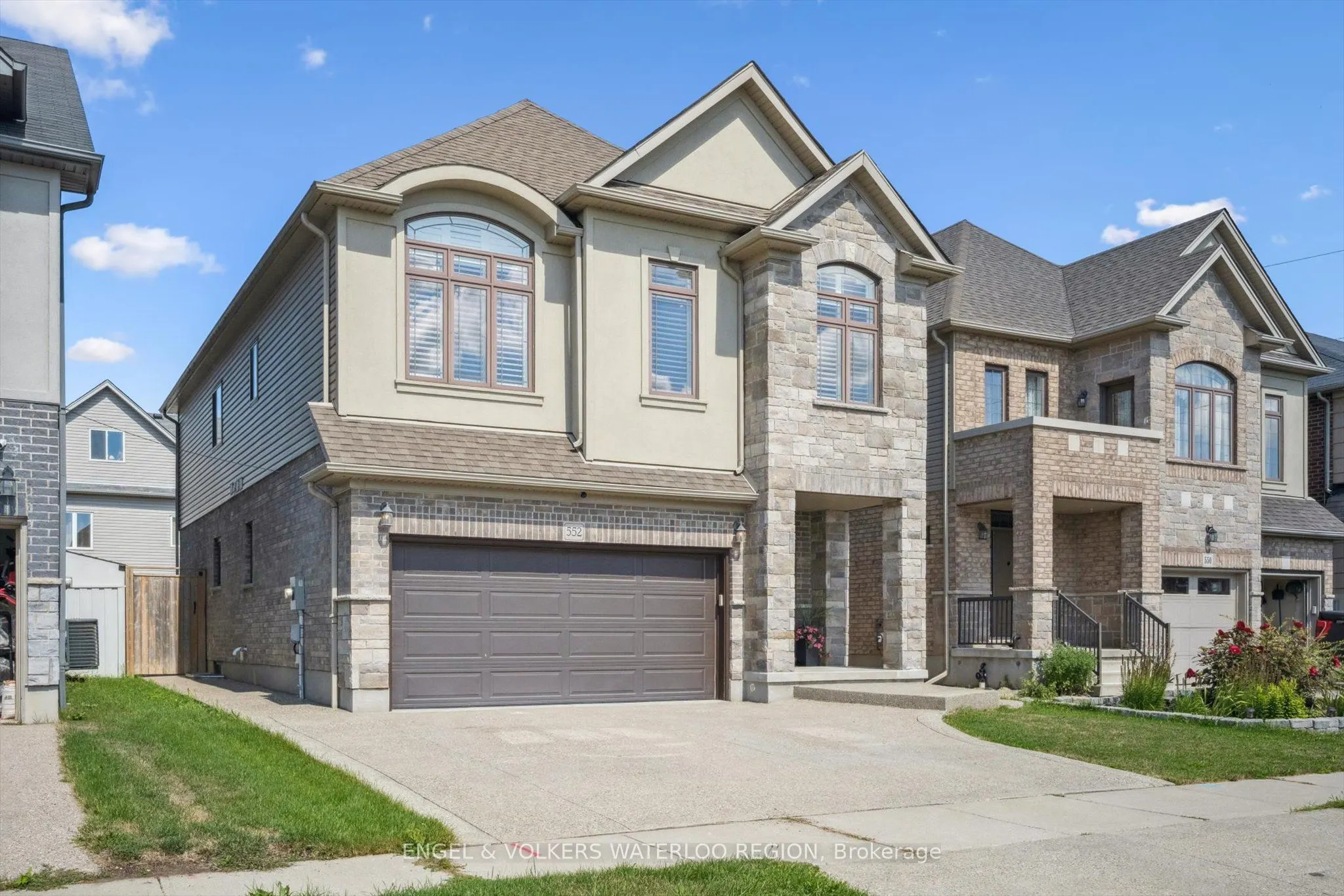 552 Wasaga Crescent