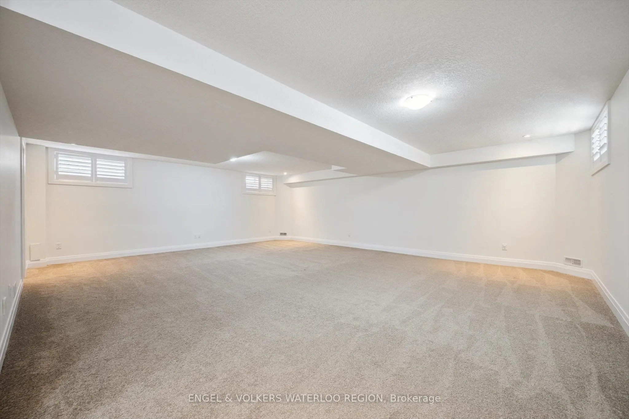 552 Wasaga Crescent