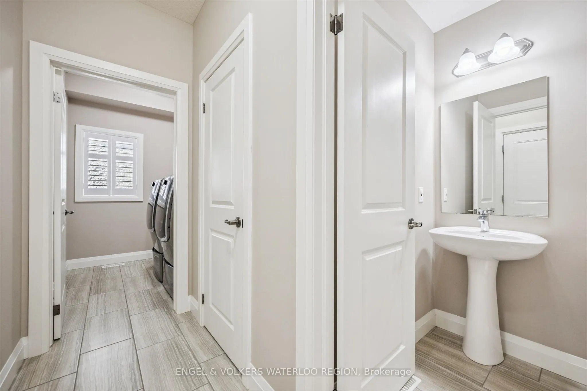 552 Wasaga Crescent